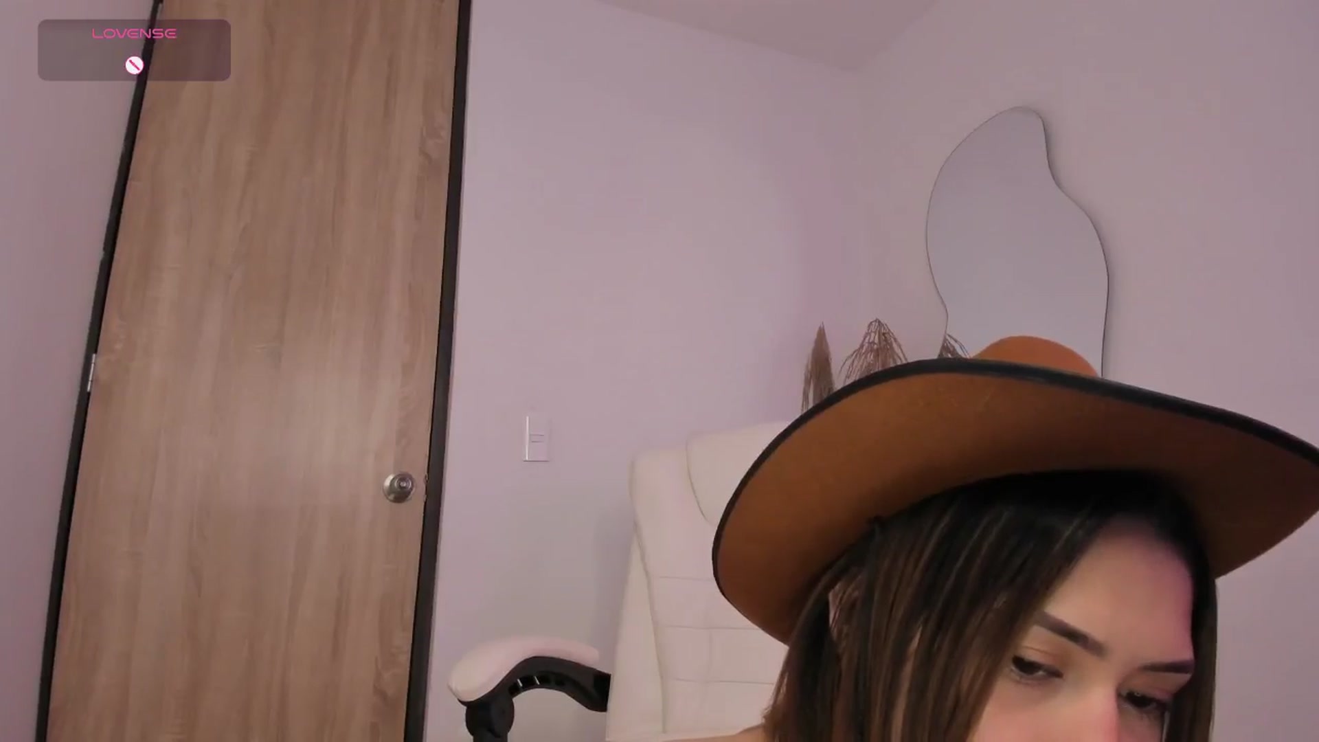 Gallery image thumbnail from angel_sweet9's myfreecams stream on, 10/14/2024, 13:40 image 2 of 20