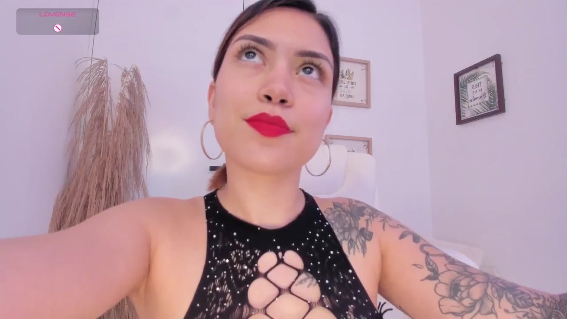 Gallery image thumbnail from angel_sweet9's myfreecams stream on, 11/08/2024, 16:44 image 16 of 20