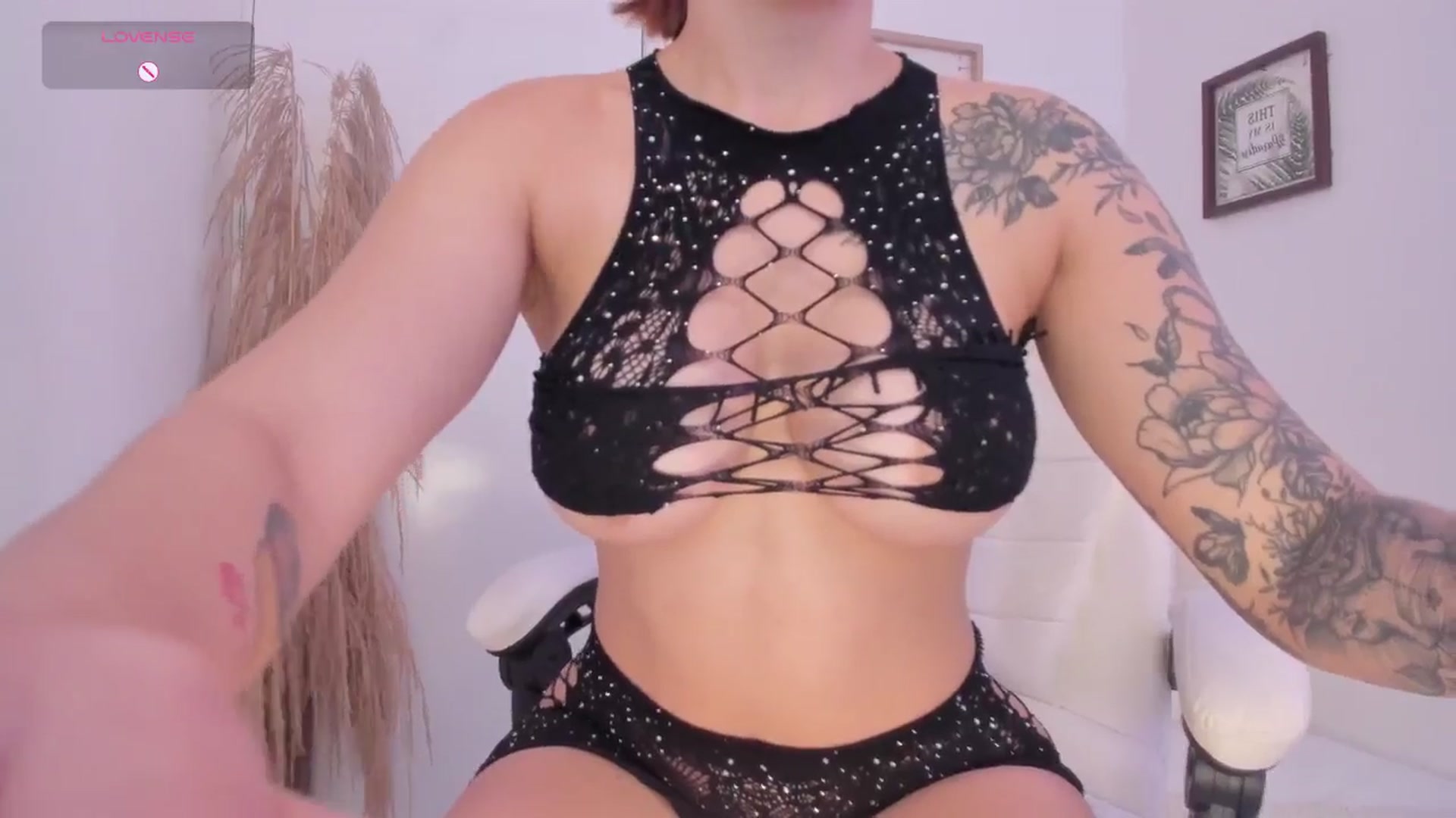 Gallery image thumbnail from angel_sweet9's myfreecams stream on, 11/08/2024, 16:44 image 14 of 20