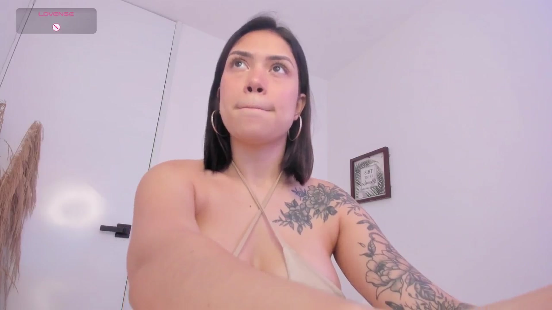 Gallery image thumbnail from angel_sweet9's myfreecams stream on, 11/30/2024, 16:34 image 18 of 20
