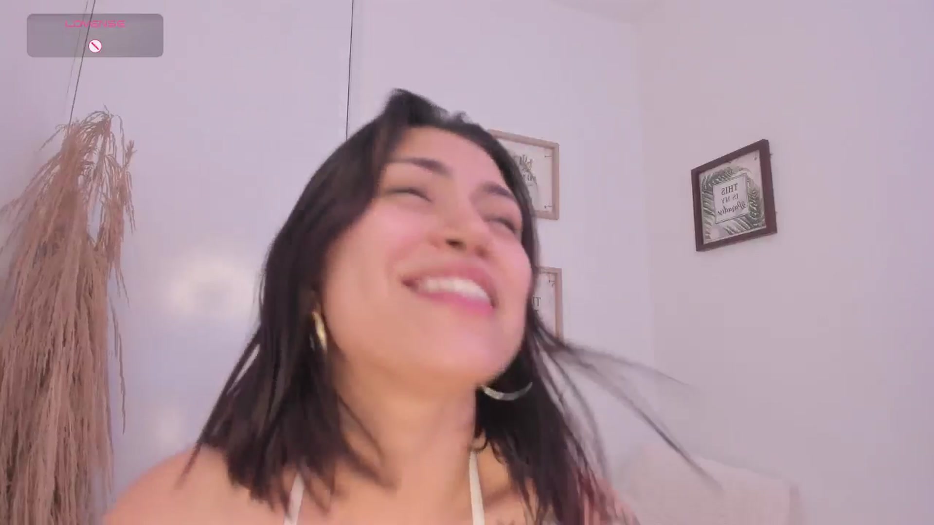 Gallery image thumbnail from angel_sweet9's myfreecams stream on, 12/09/2024, 21:28 image 8 of 20