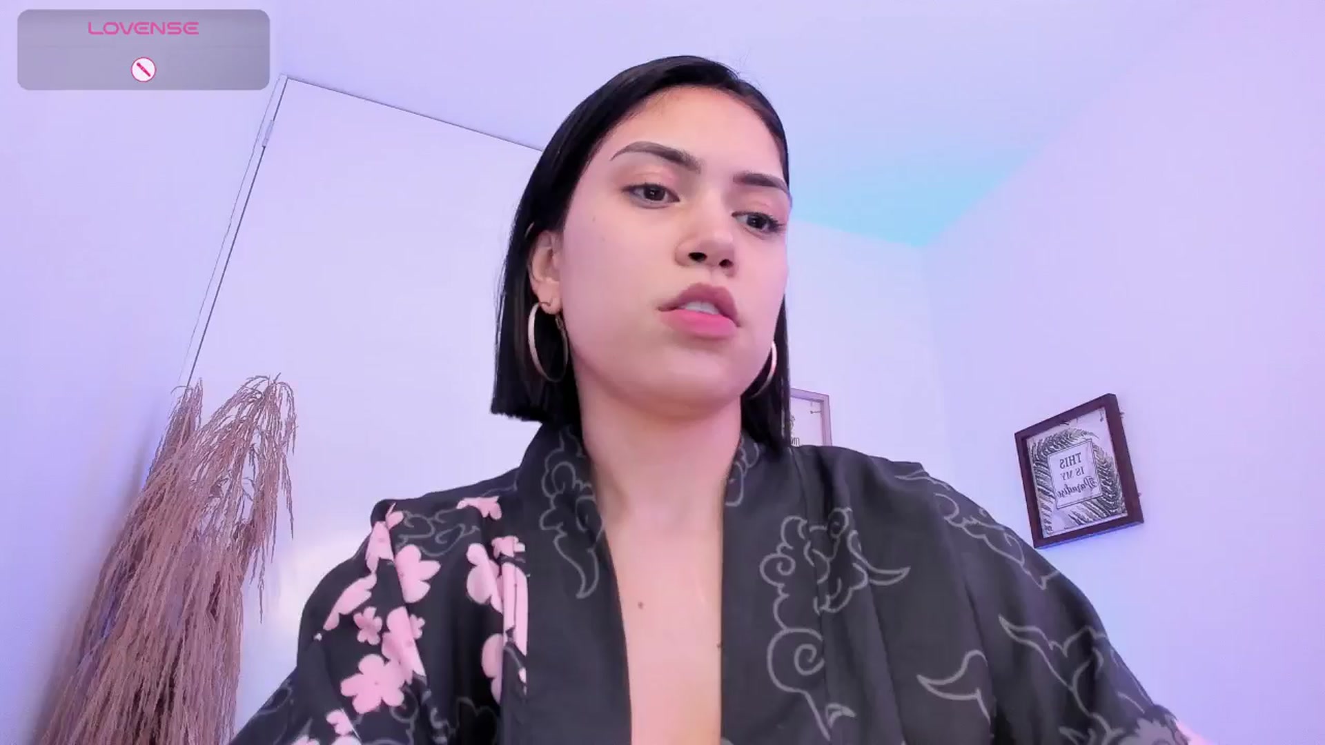Gallery image thumbnail from angel_sweet9's myfreecams stream on, 12/16/2024, 22:51 image 20 of 20