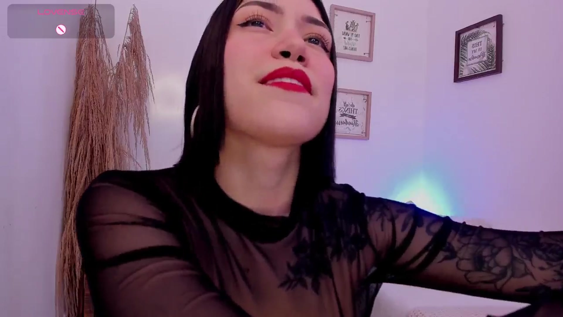 Gallery image thumbnail from angel_sweet9's myfreecams stream on, 12/29/2024, 17:22 image 2 of 20