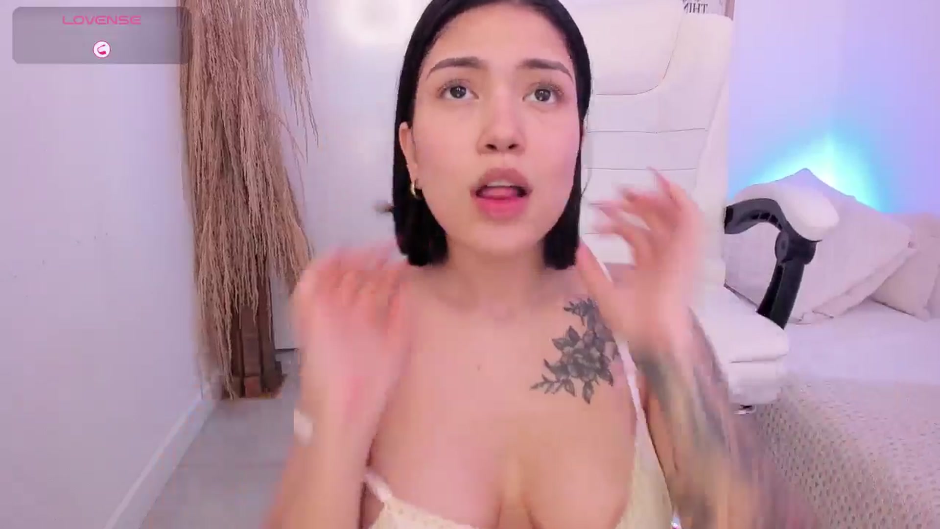 Gallery image thumbnail from angel_sweet9's myfreecams stream on, 01/01/2025, 19:58 image 5 of 20