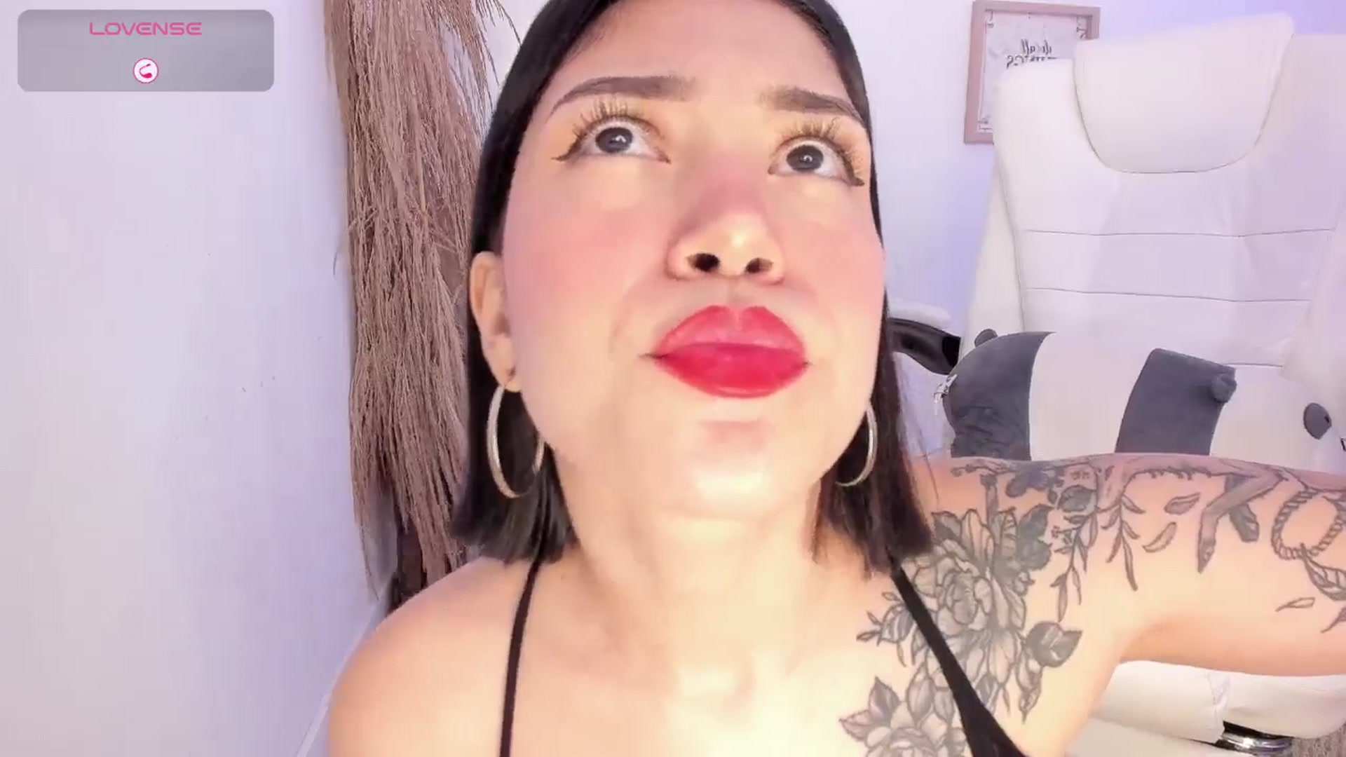 Gallery image thumbnail from angel_sweet9's myfreecams stream on, 01/04/2025, 17:16 image 12 of 20