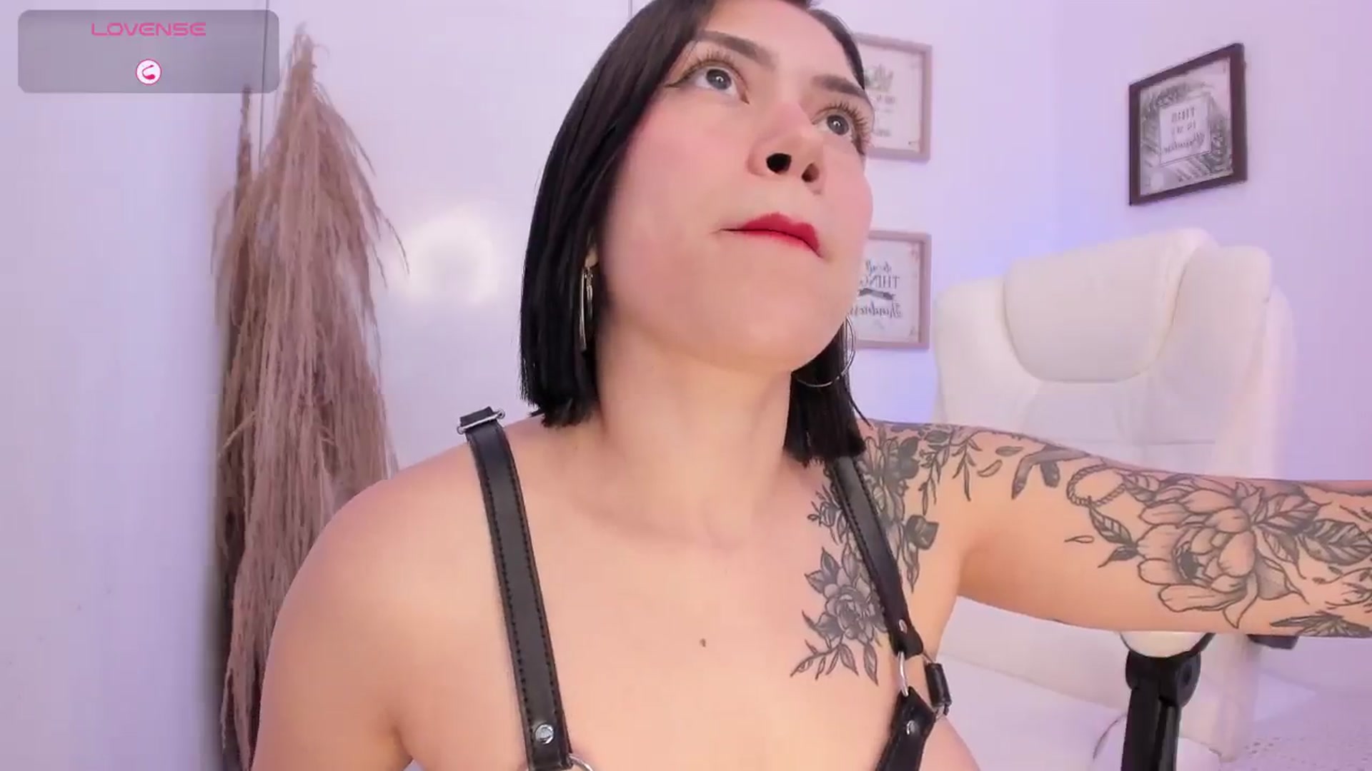 Gallery image thumbnail from angel_sweet9's myfreecams stream on, 01/06/2025, 15:14 image 10 of 20