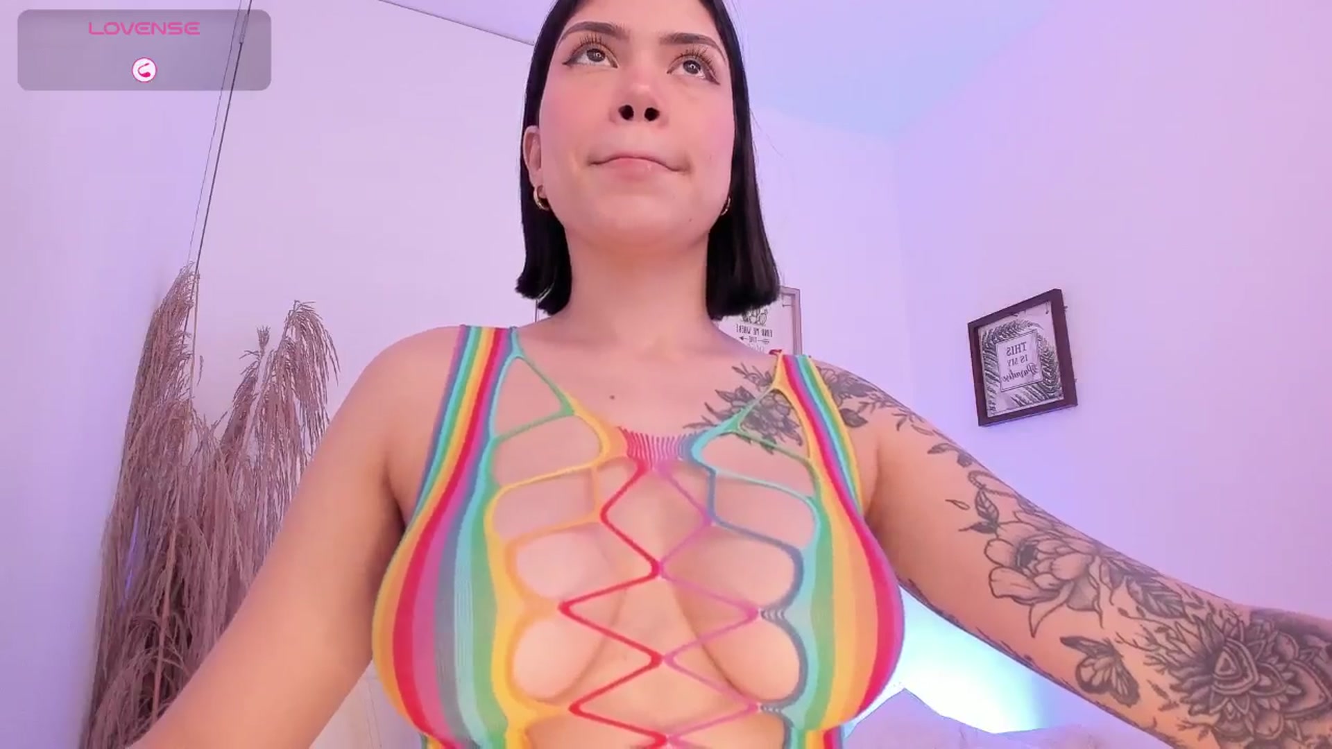 Gallery image thumbnail from angel_sweet9's myfreecams stream on, 01/07/2025, 21:37 image 16 of 20