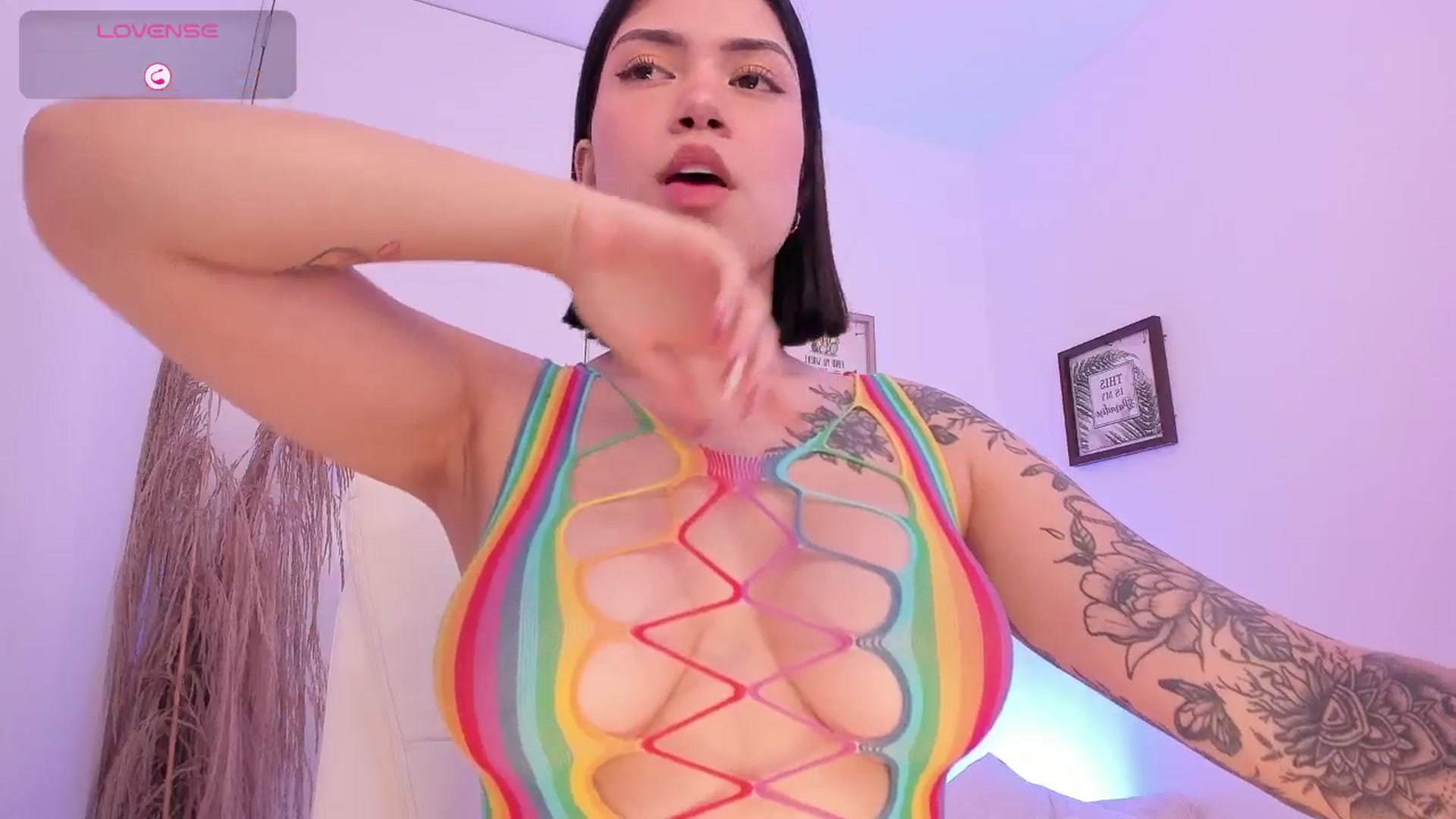 Gallery image thumbnail from angel_sweet9's myfreecams stream on, 01/07/2025, 21:37 image 15 of 20