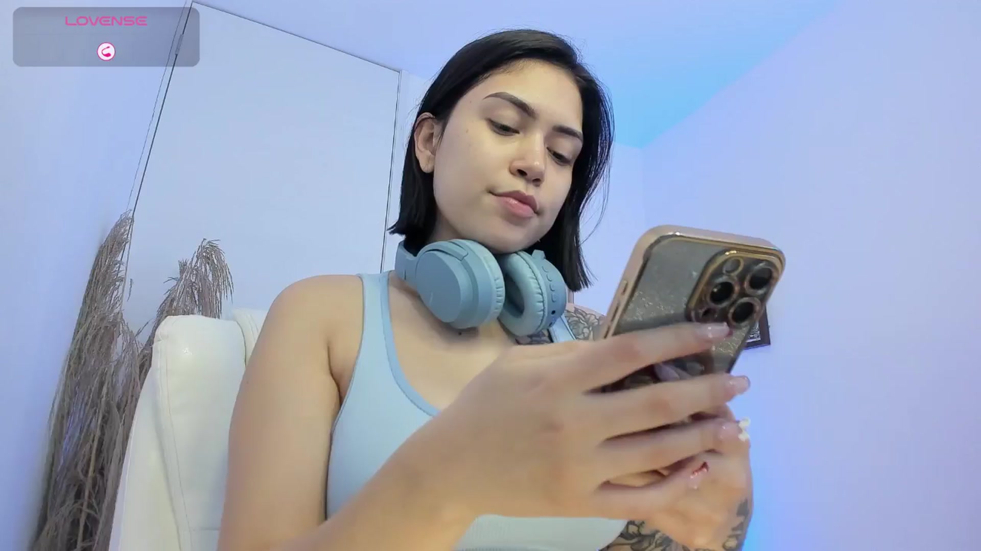 Gallery image thumbnail from angel_sweet9's myfreecams stream on, 01/08/2025, 24:30 image 1 of 20