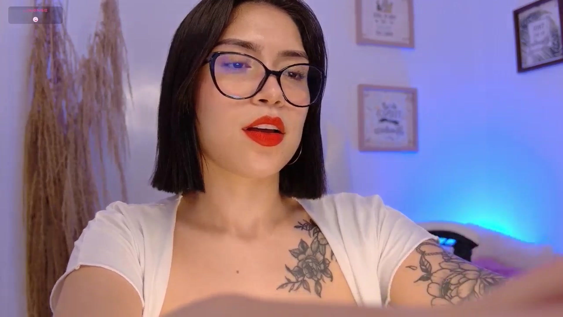 Gallery image thumbnail from angel_sweet9's myfreecams stream on, 01/11/2025, 19:22 image 9 of 20