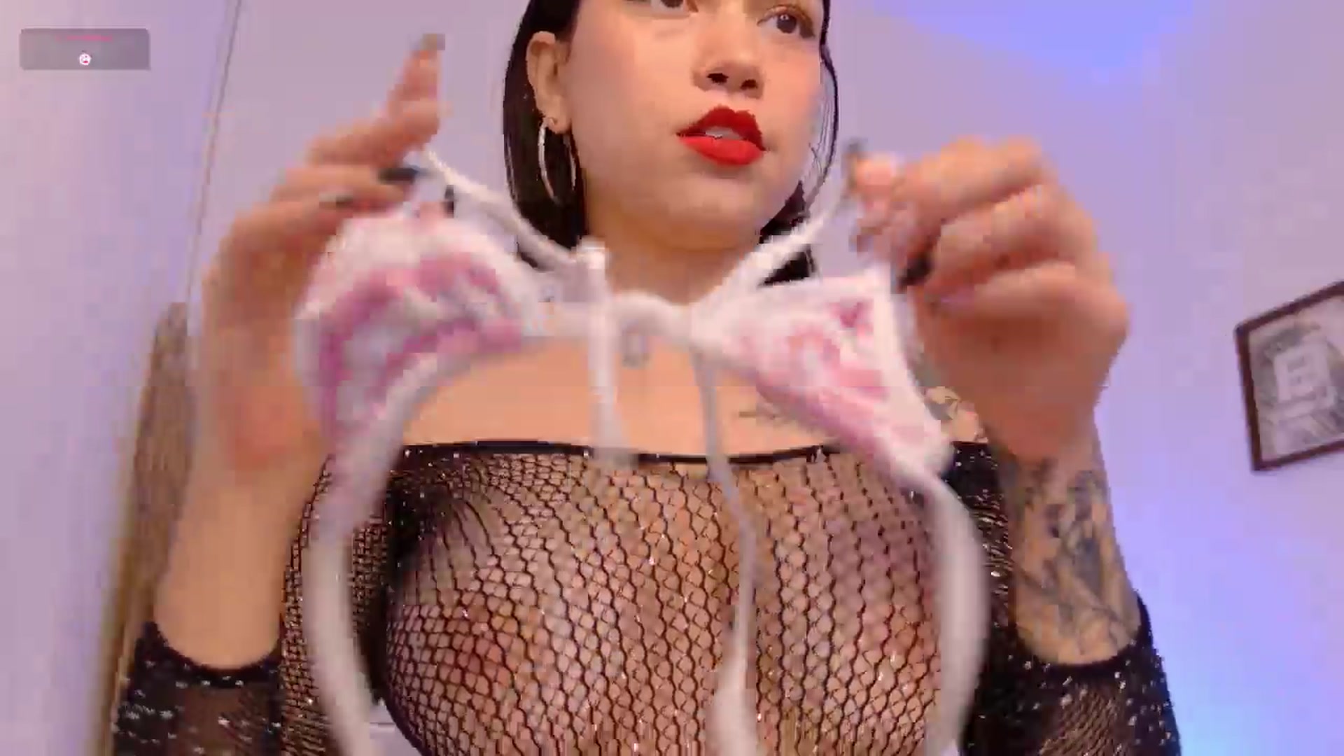 Gallery image thumbnail from angel_sweet9's myfreecams stream on, 01/21/2025, 14:49 image 15 of 20