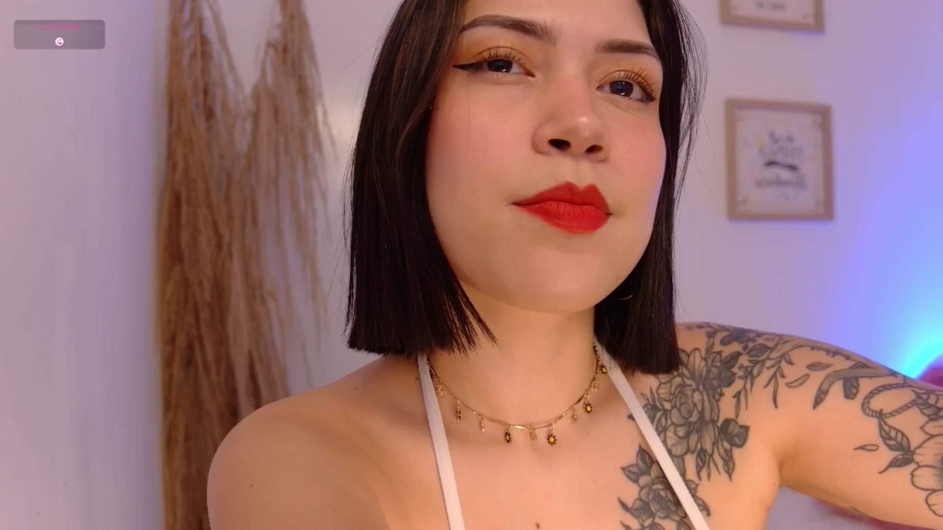 Gallery image thumbnail from angel_sweet9's myfreecams stream on, 01/21/2025, 15:56 image 10 of 20