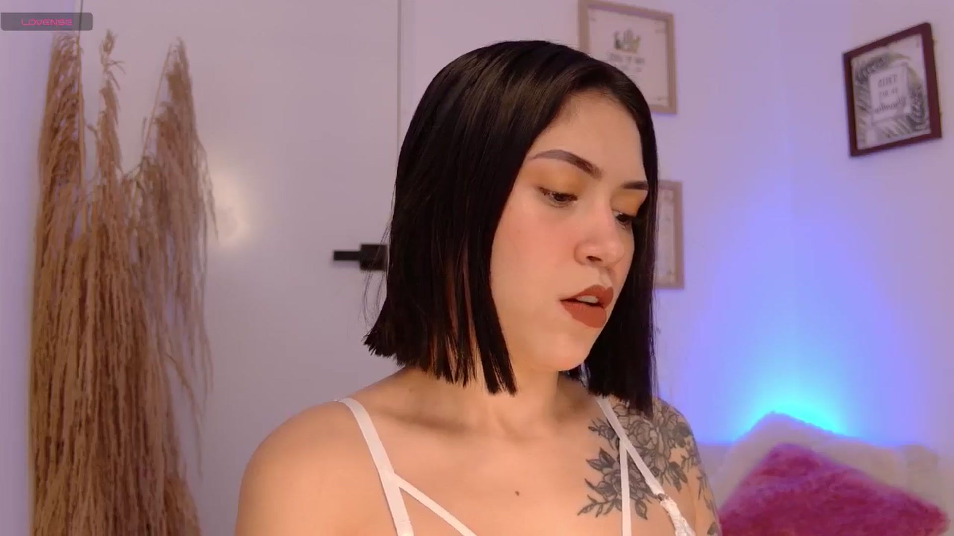 Gallery image thumbnail from angel_sweet9's myfreecams stream on, 01/22/2025, 14:45 image 5 of 20