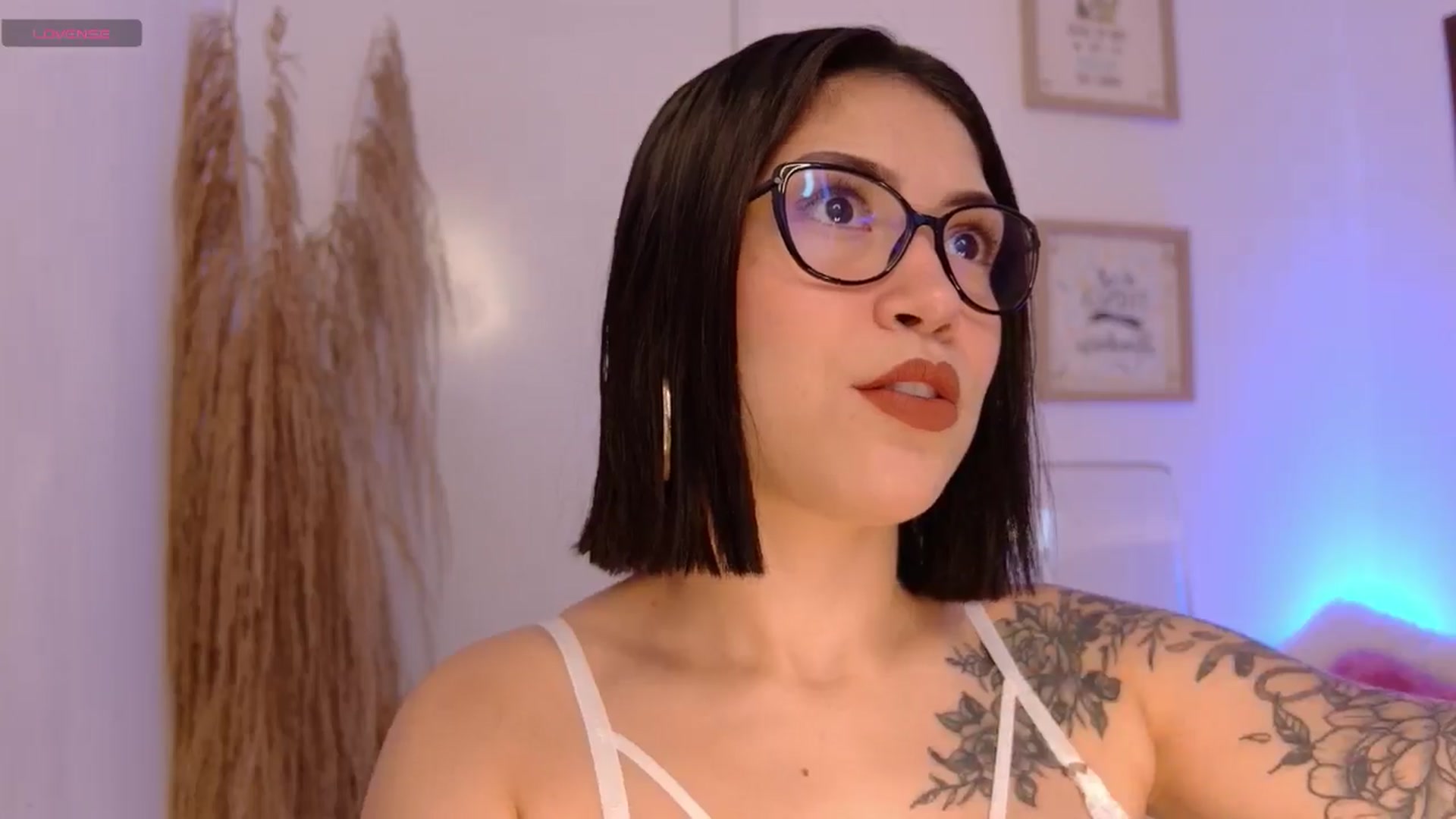 Gallery image thumbnail from angel_sweet9's myfreecams stream on, 01/22/2025, 14:45 image 7 of 20