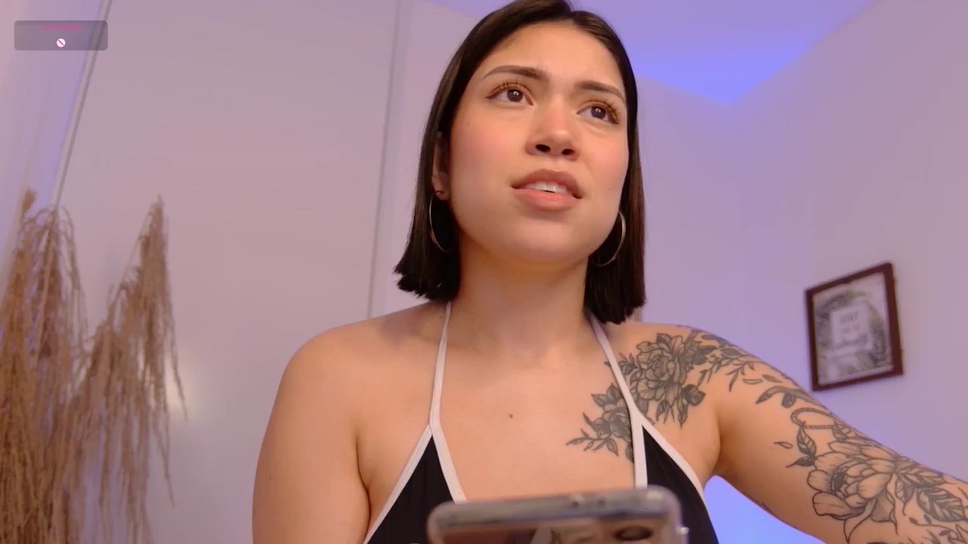 Gallery image thumbnail from angel_sweet9's myfreecams stream on, 01/25/2025, 17:17 image 7 of 20