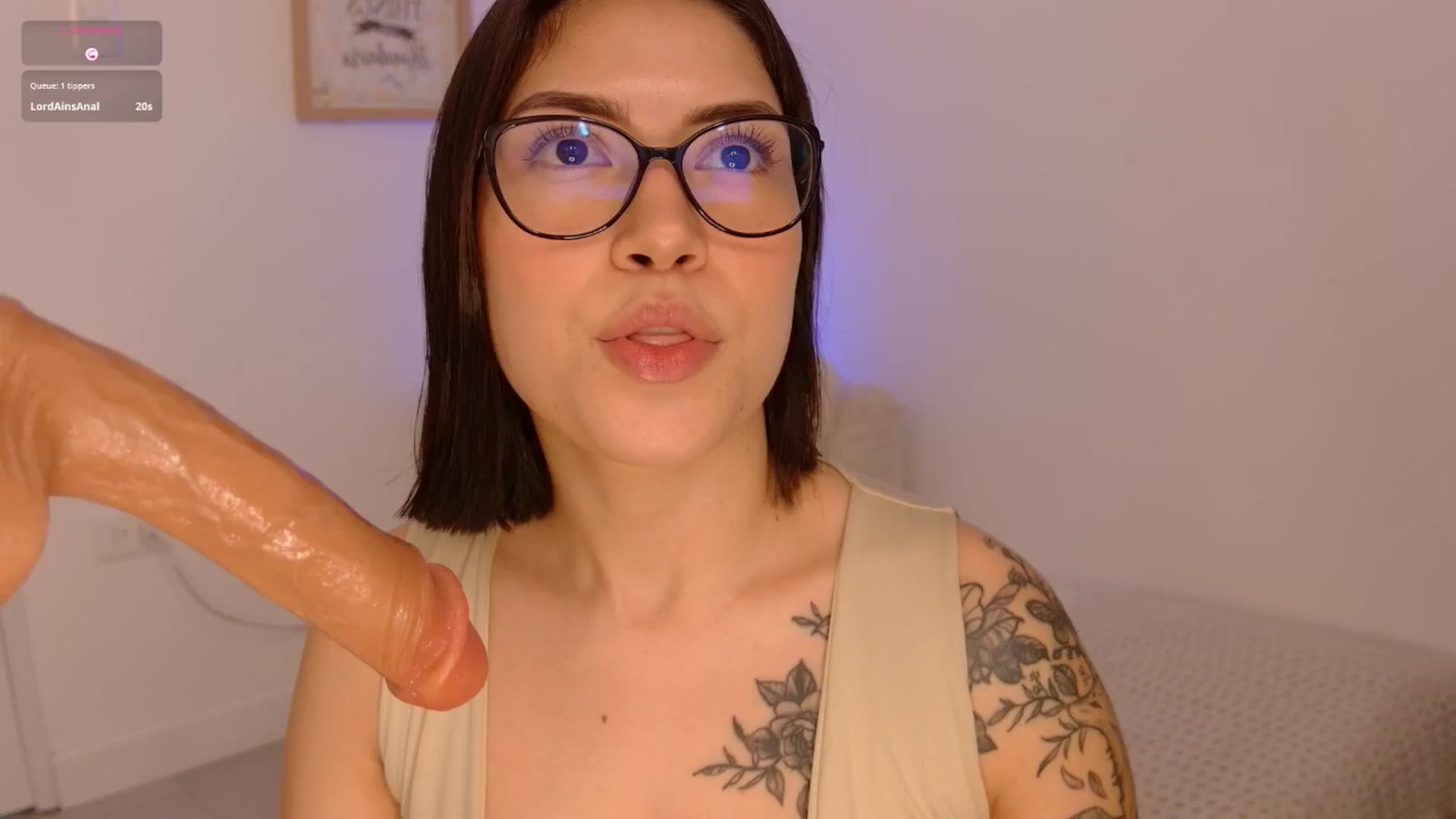 Gallery image thumbnail from angel_sweet9's myfreecams stream on, 02/04/2025, 15:51 image 10 of 20