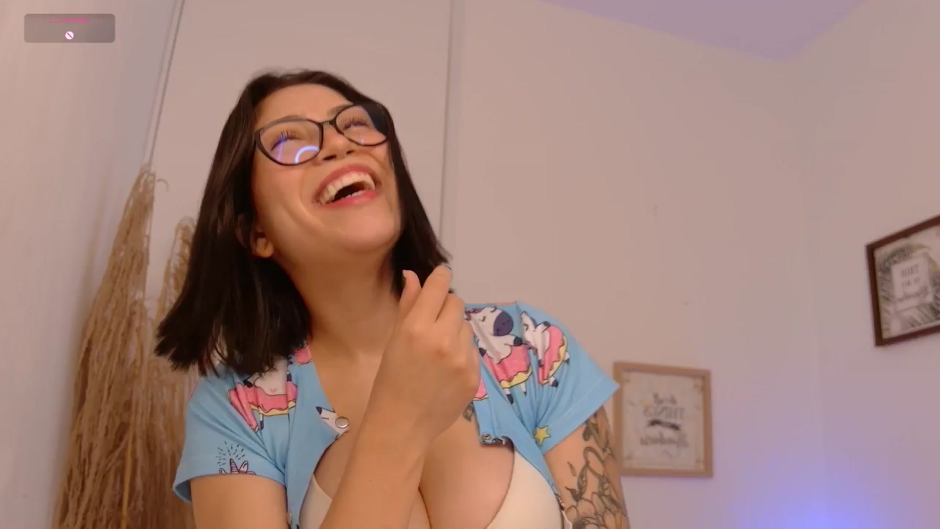 Gallery image thumbnail from angel_sweet9's myfreecams stream on, 02/19/2025, 17:48 image 13 of 20