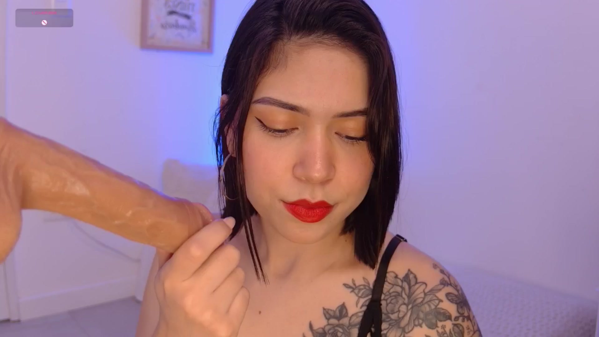 Gallery image thumbnail from angel_sweet9's myfreecams stream on, 02/26/2025, 14:39 image 7 of 20