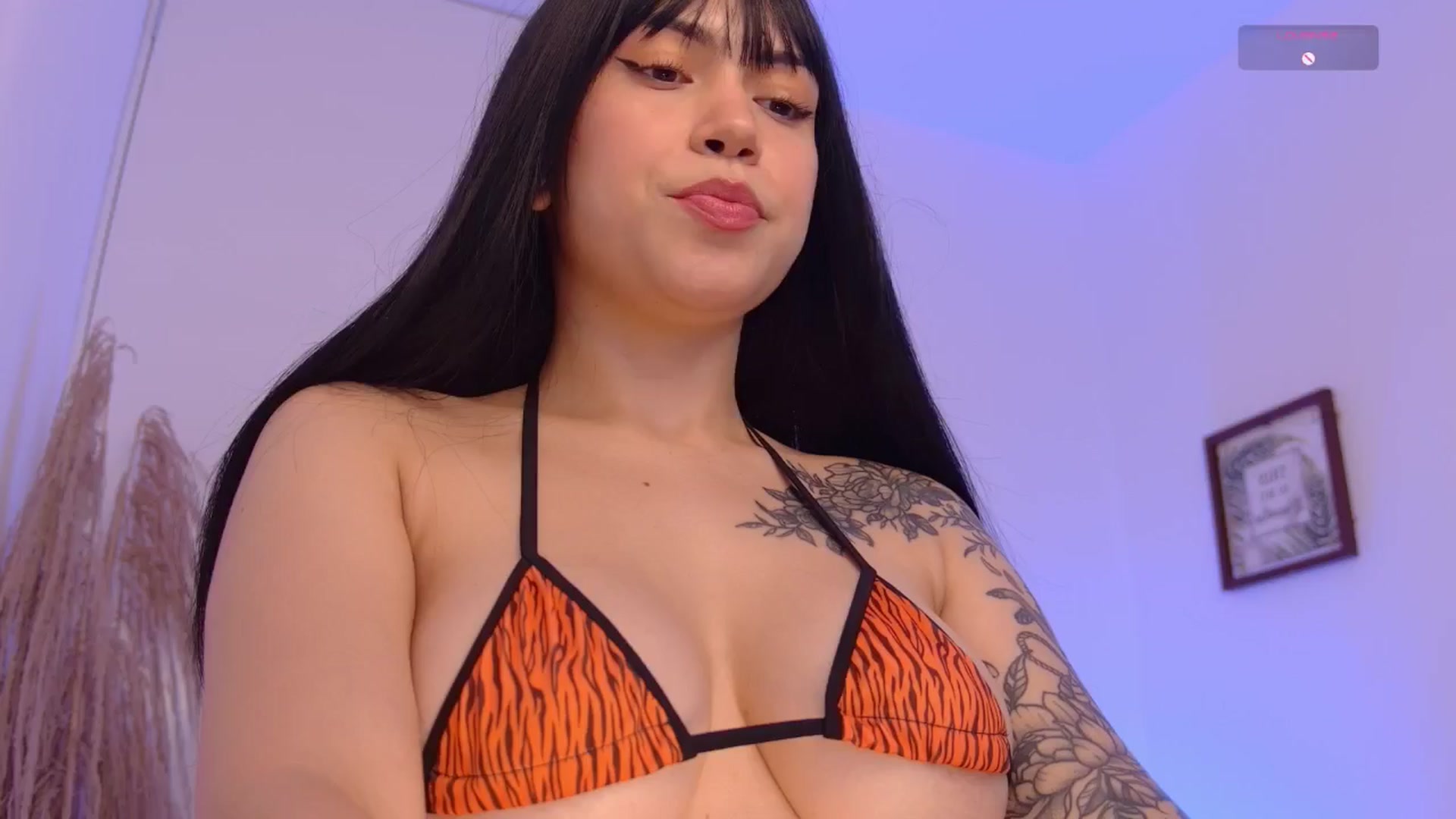 Gallery image thumbnail from angel_sweet9's myfreecams stream on, 02/27/2025, 15:00 image 15 of 20