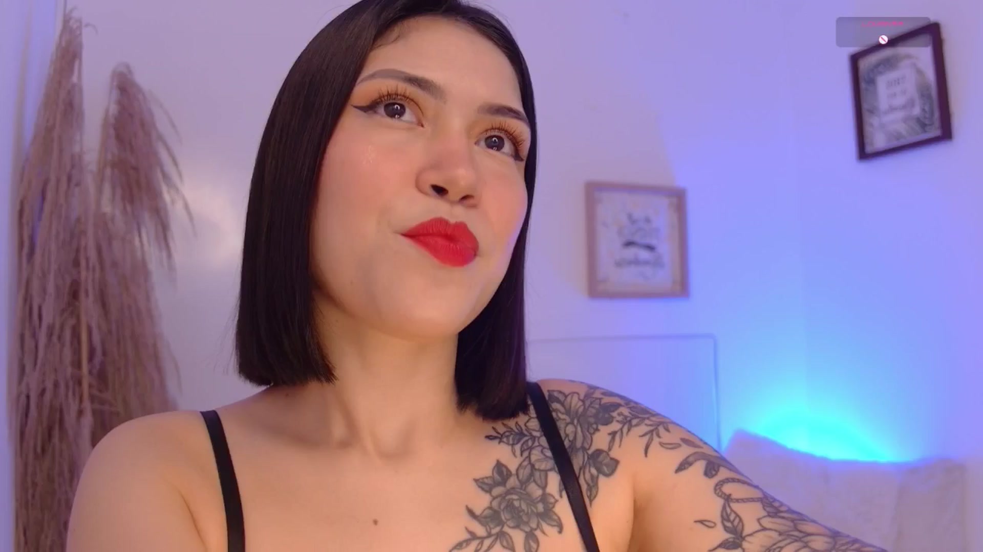 Gallery image thumbnail from angel_sweet9's myfreecams stream on, 03/01/2025, 13:28 image 13 of 20