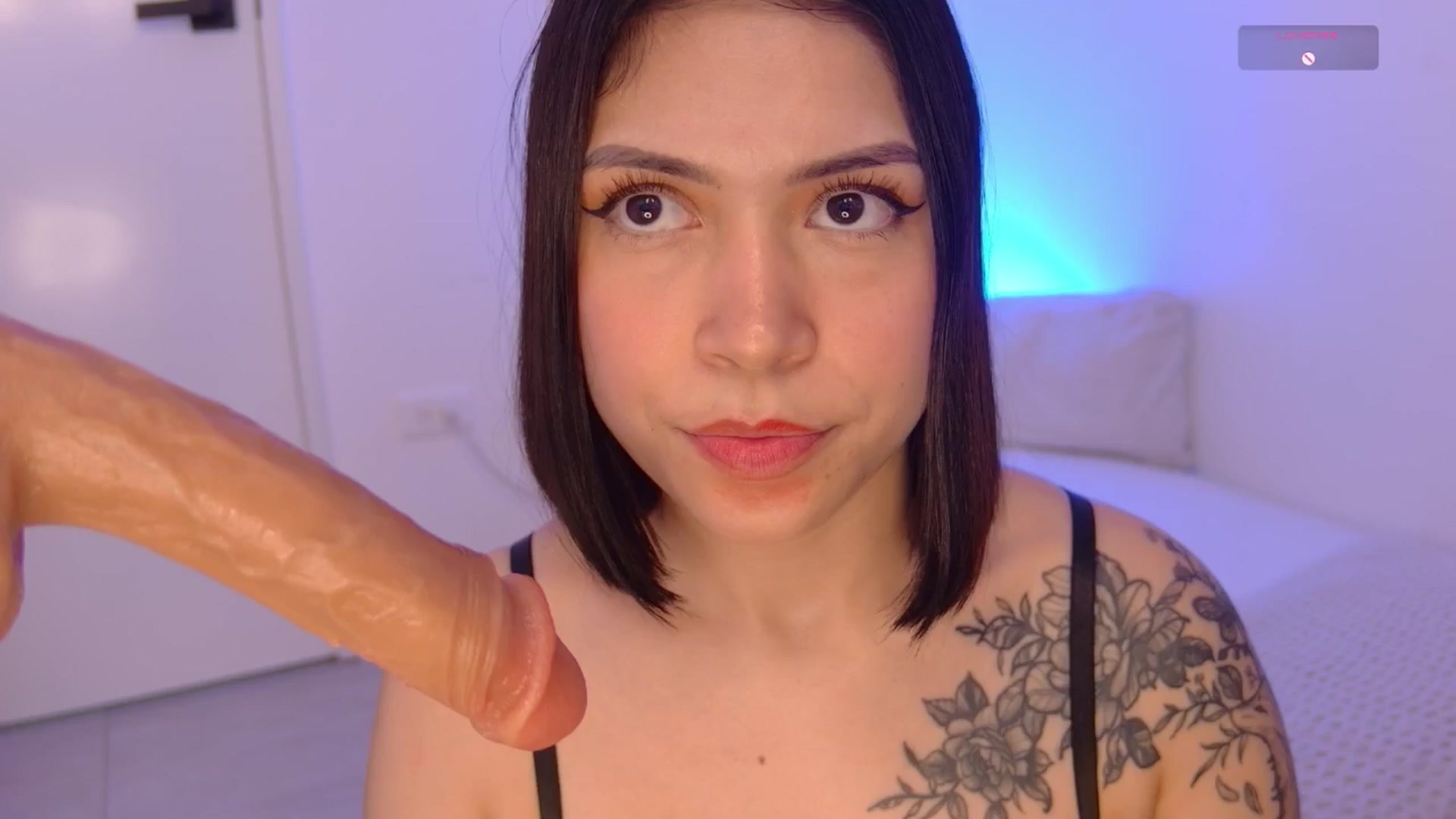 Gallery image thumbnail from angel_sweet9's myfreecams stream on, 03/01/2025, 15:50 image 14 of 20