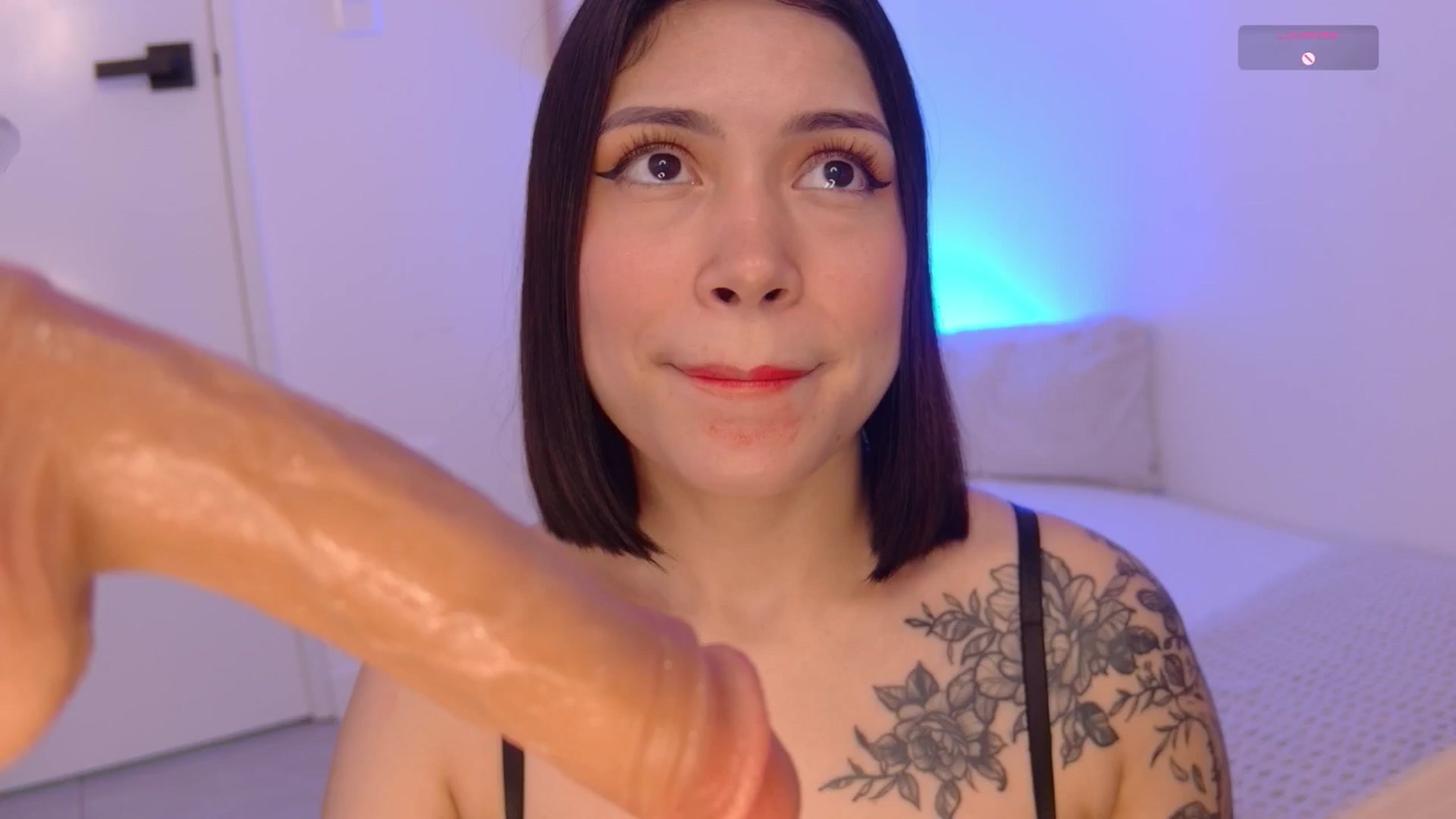 Gallery image thumbnail from angel_sweet9's myfreecams stream on, 03/01/2025, 15:50 image 9 of 20