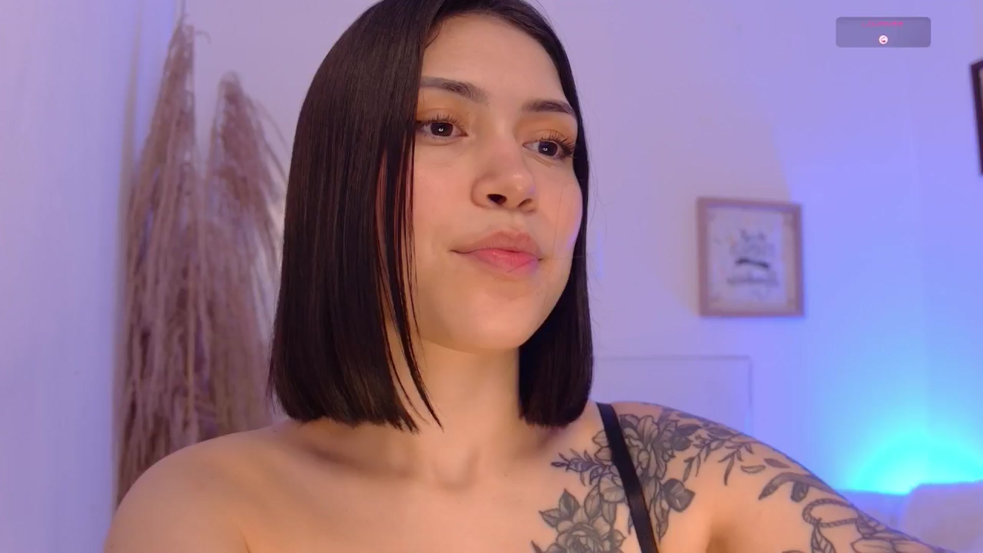 Gallery image thumbnail from angel_sweet9's myfreecams stream on, 03/01/2025, 17:04 image 9 of 20