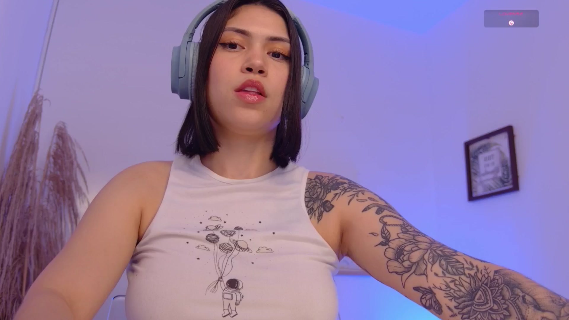 Gallery image thumbnail from angel_sweet9's myfreecams stream on, 03/01/2025, 20:27 image 1 of 20