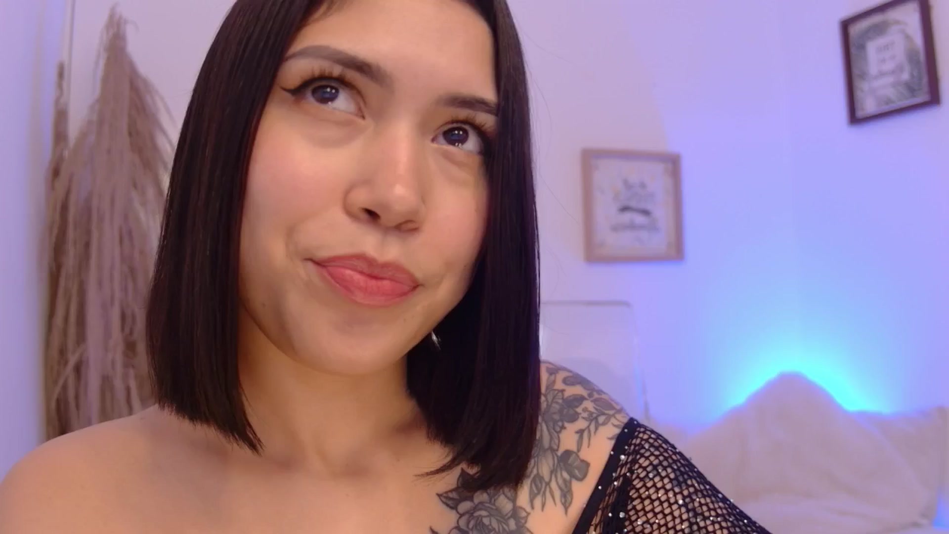Gallery image thumbnail from angel_sweet9's myfreecams stream on, 03/08/2025, 18:38 image 15 of 20