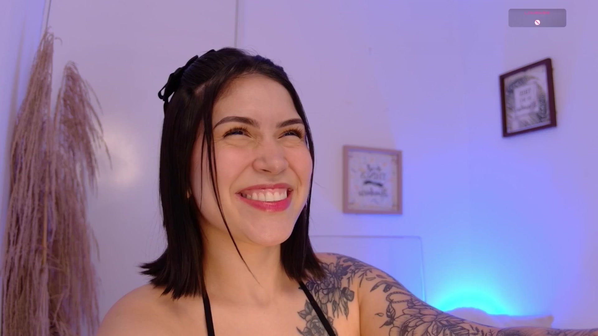 Gallery image thumbnail from angel_sweet9's myfreecams stream on, 04/02/2025, 15:50 image 13 of 20