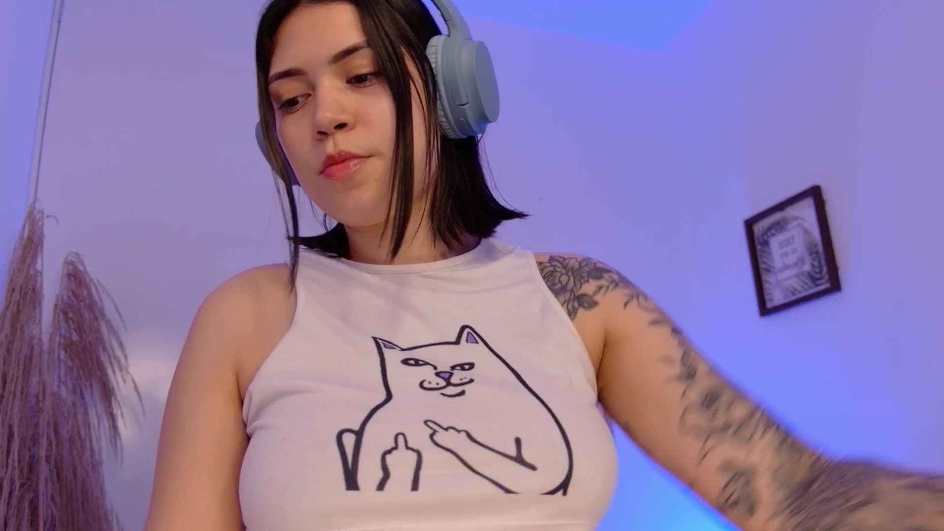 Gallery image thumbnail from angel_sweet9's myfreecams stream on, 04/03/2025, 24:22 image 12 of 20