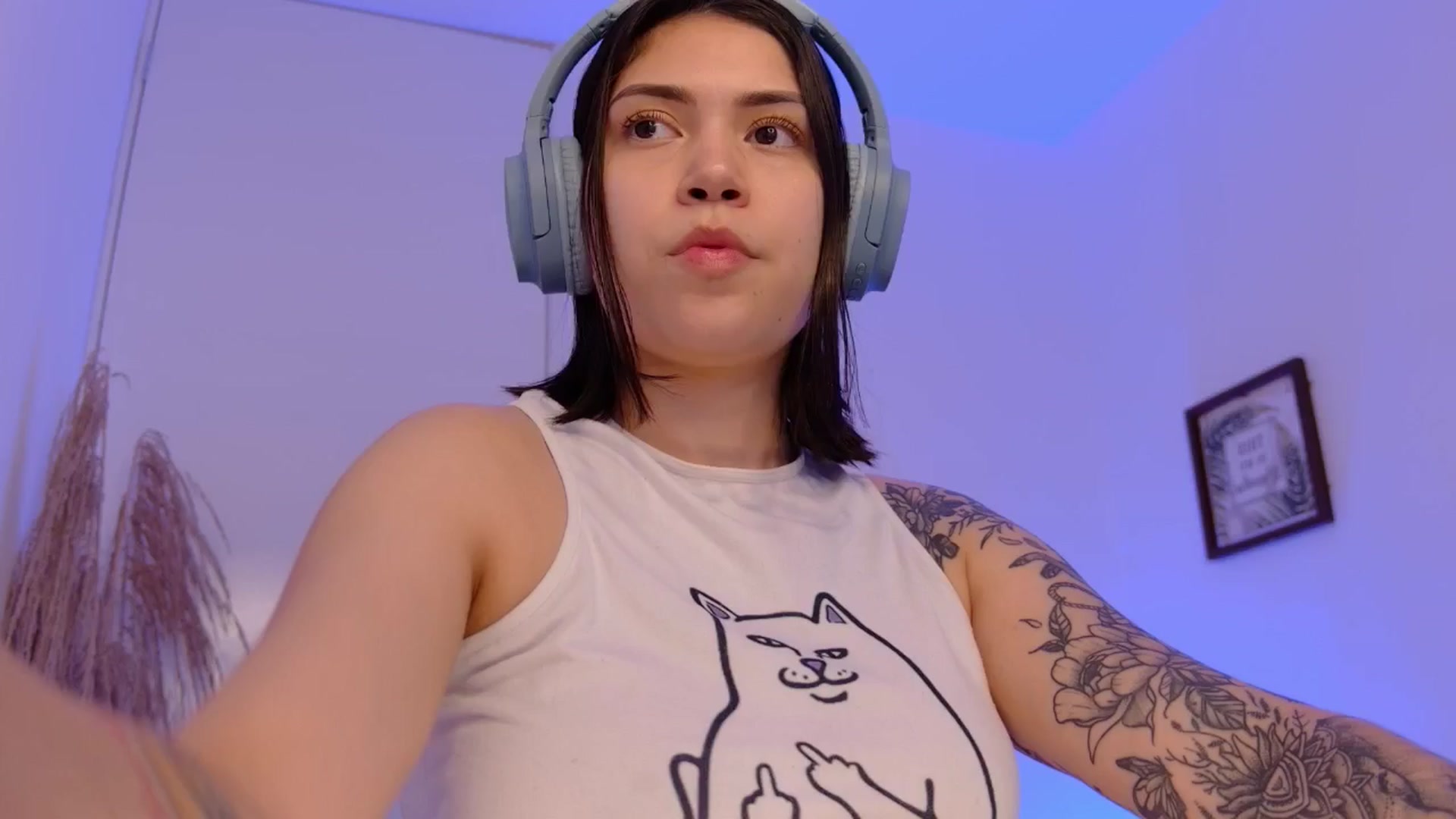 Gallery image thumbnail from angel_sweet9's myfreecams stream on, 04/03/2025, 24:22 image 1 of 20