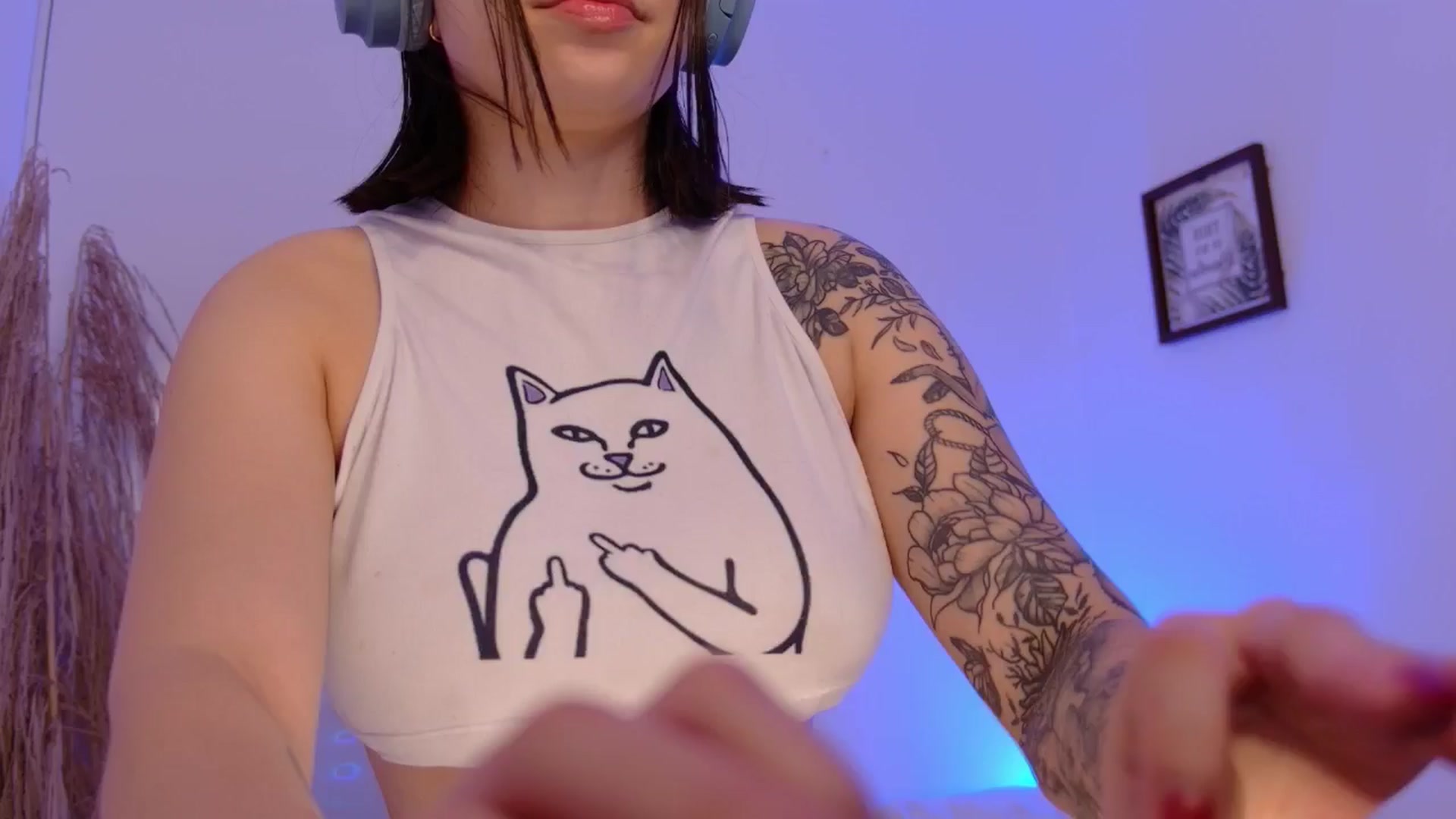 Gallery image thumbnail from angel_sweet9's myfreecams stream on, 04/03/2025, 24:22 image 15 of 20
