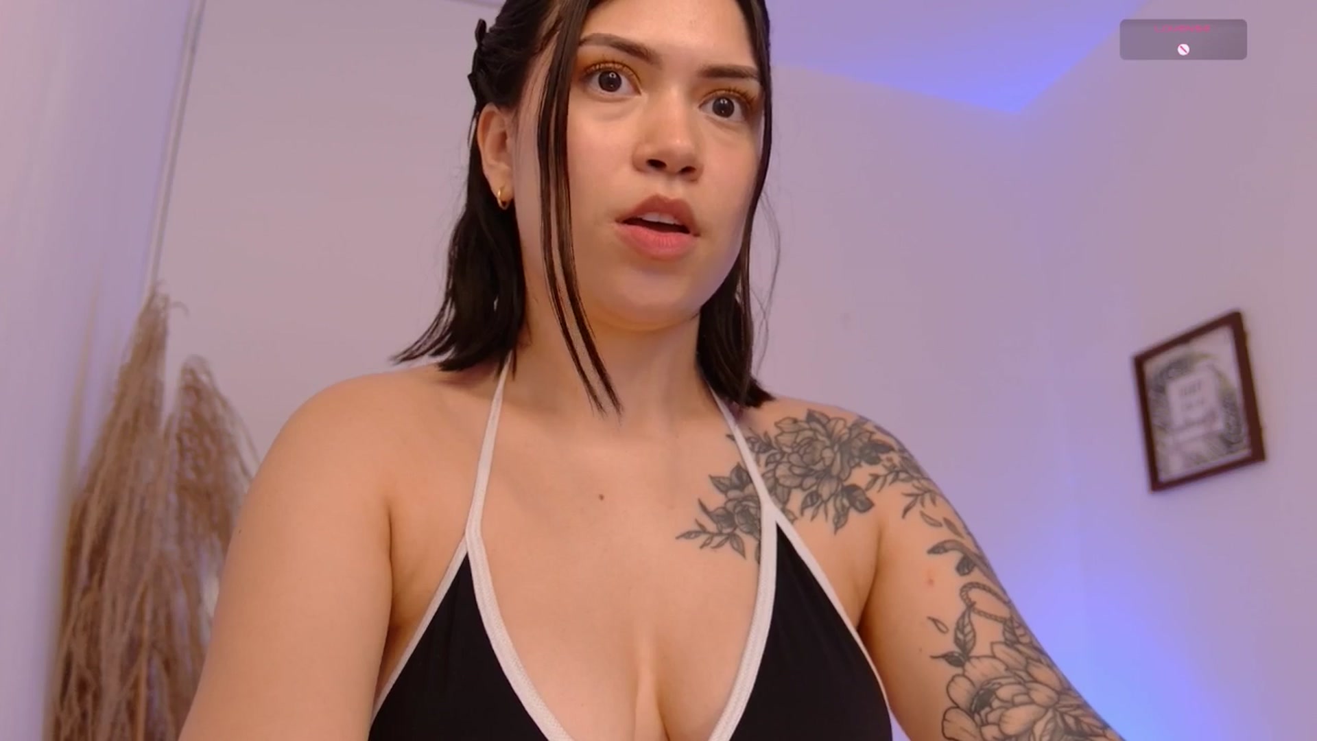 Gallery image thumbnail from angel_sweet9's myfreecams stream on, 04/17/2025, 16:19 image 18 of 20
