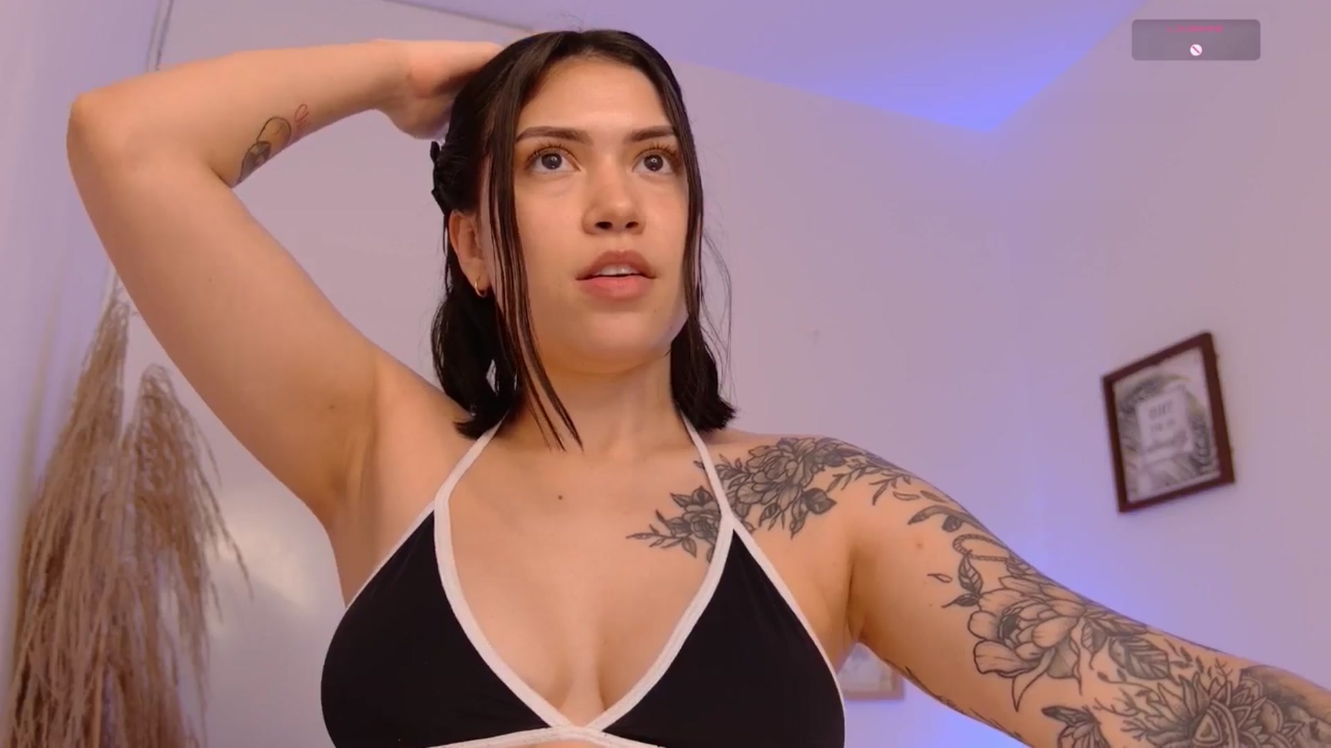 Gallery image thumbnail from angel_sweet9's myfreecams stream on, 04/17/2025, 16:19 image 14 of 20