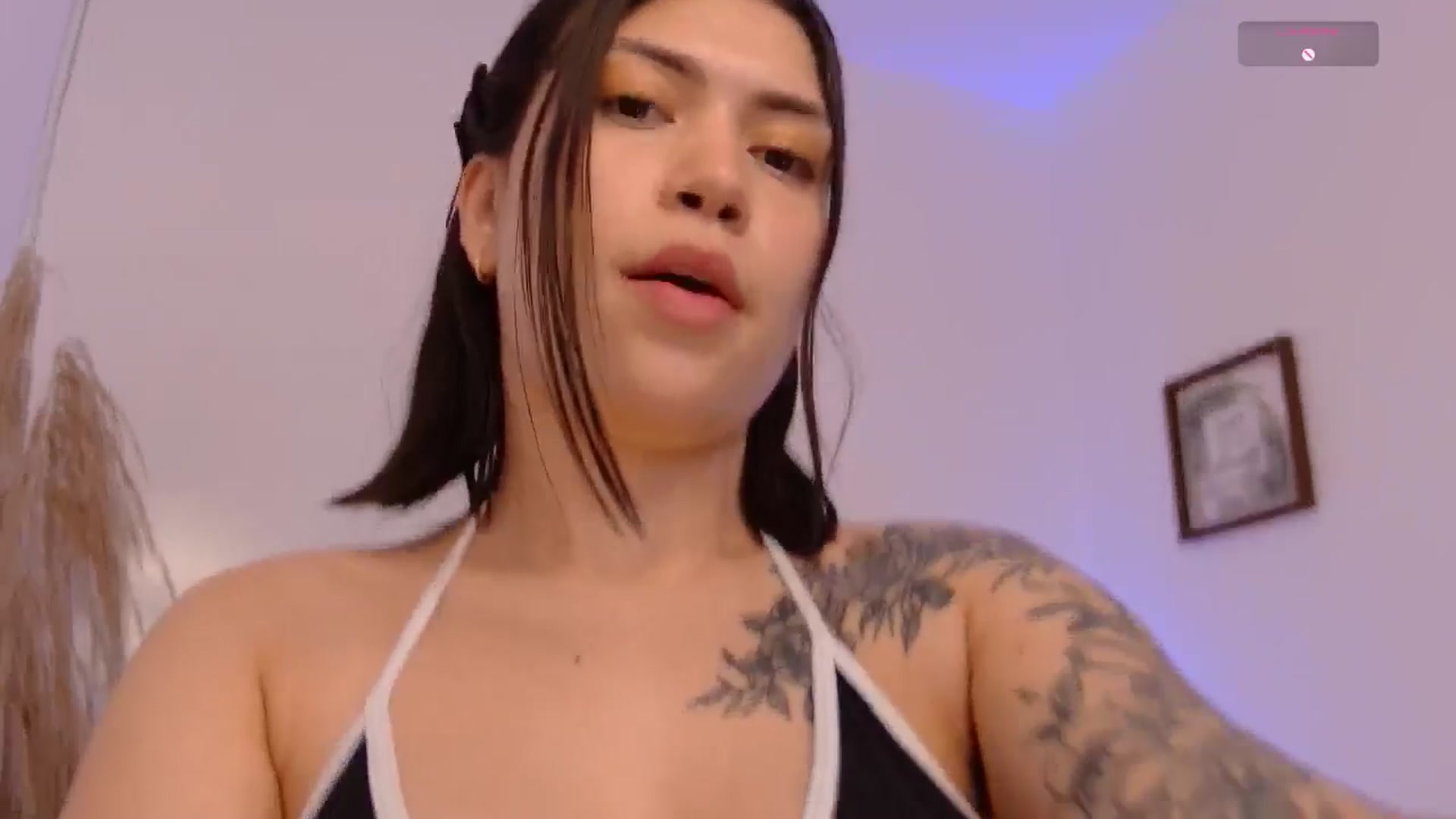 Gallery image thumbnail from angel_sweet9's myfreecams stream on, 04/17/2025, 16:19 image 6 of 20