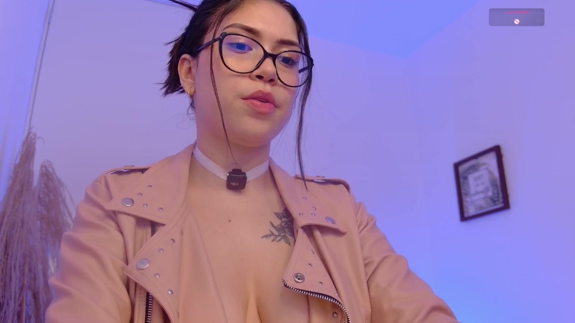 Gallery image thumbnail from angel_sweet9's myfreecams stream on, 04/18/2025, 17:10 image 19 of 20