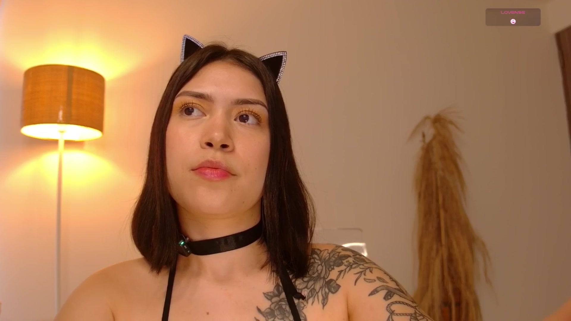 Gallery image thumbnail from angel_sweet9's myfreecams stream on, 05/03/2025, 18:36 image 17 of 20