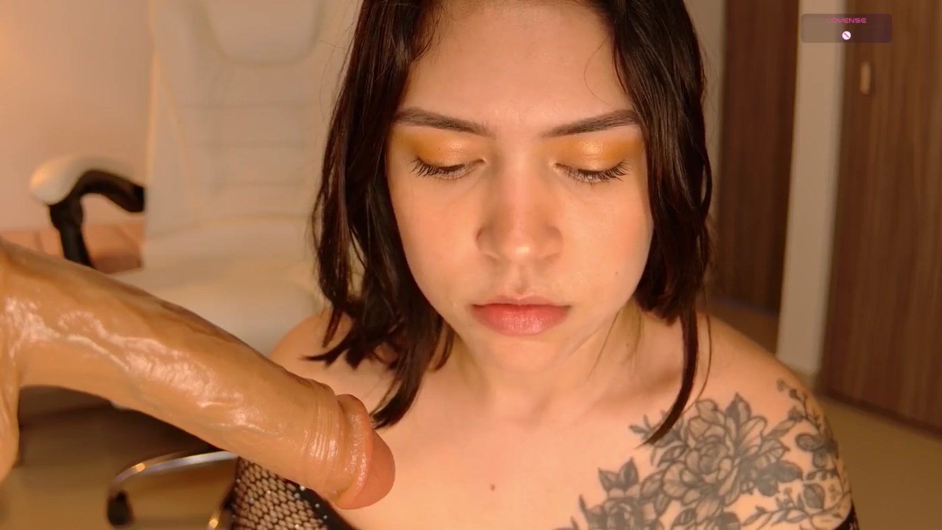 Gallery image thumbnail from angel_sweet9's myfreecams stream on, 05/18/2025, 14:53 image 11 of 20