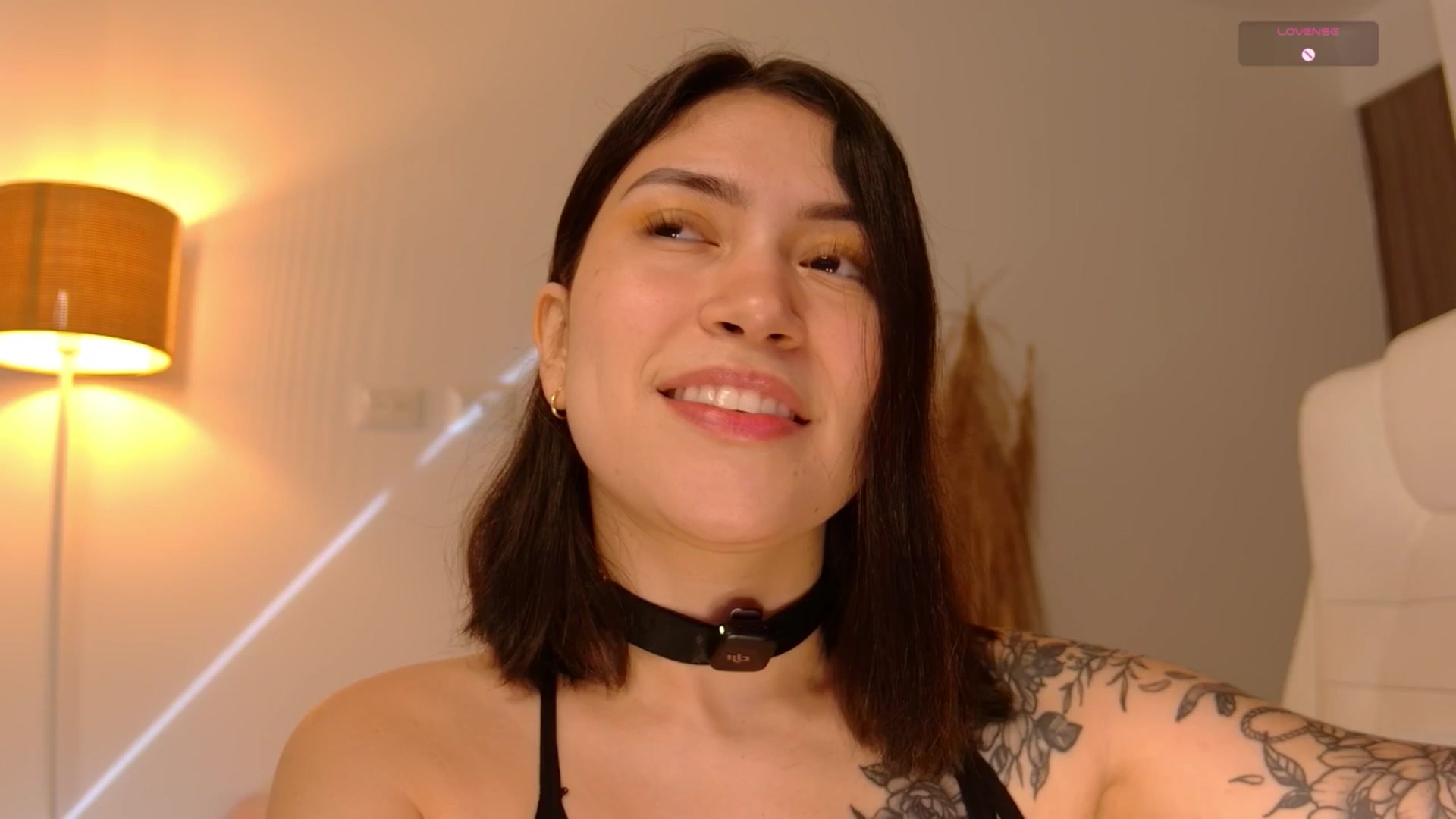 Gallery image thumbnail from angel_sweet9's myfreecams stream on, 05/19/2025, 14:33 image 6 of 20