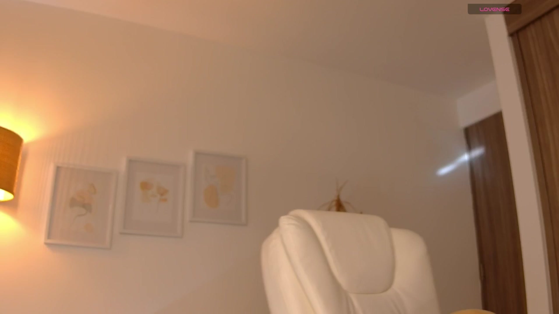 Gallery image thumbnail from angel_sweet9's myfreecams stream on, 05/21/2025, 13:01 image 5 of 20