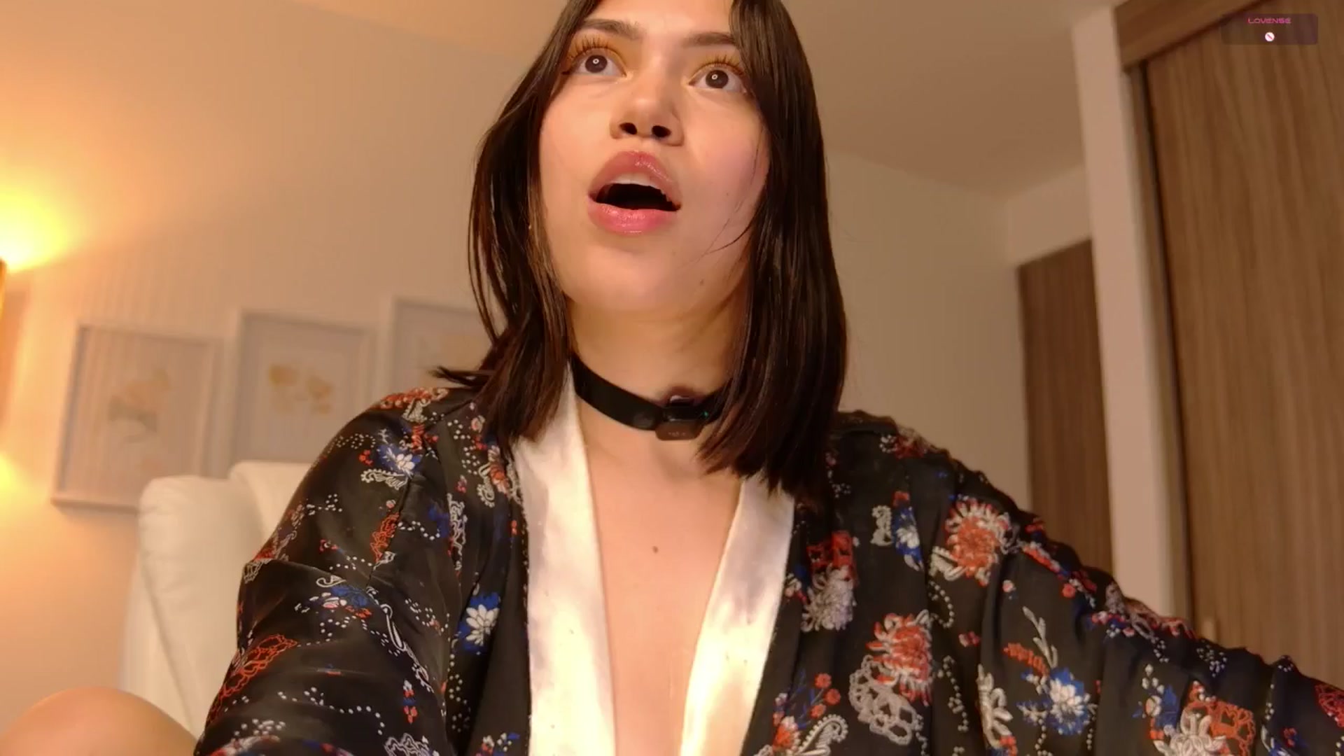 Gallery image thumbnail from angel_sweet9's myfreecams stream on, 05/29/2025, 16:45 image 7 of 20