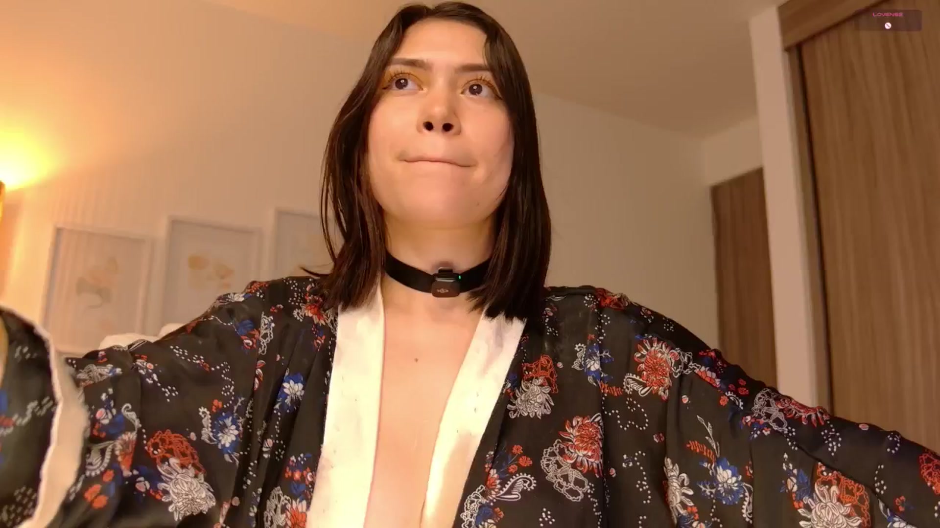 Gallery image thumbnail from angel_sweet9's myfreecams stream on, 05/29/2025, 16:45 image 8 of 20