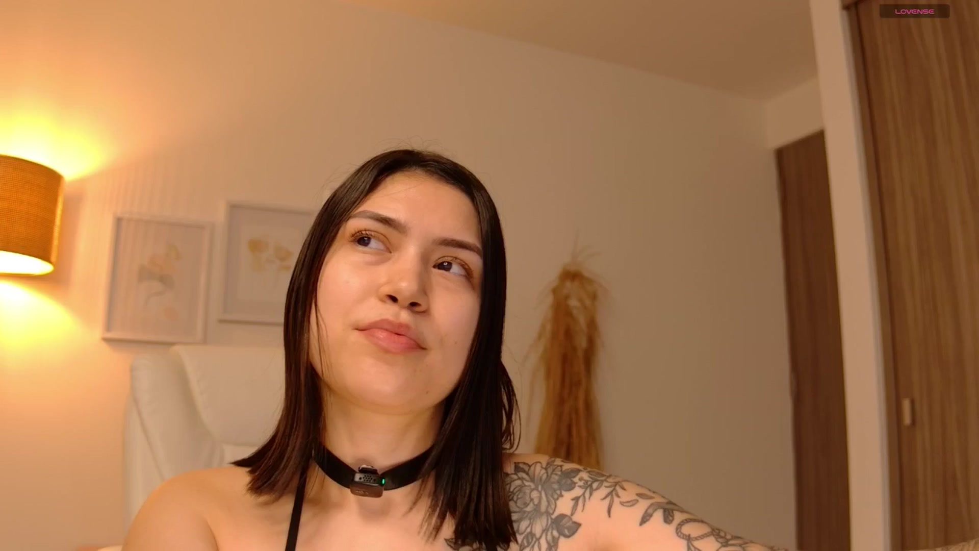 Gallery image thumbnail from angel_sweet9's myfreecams stream on, 06/02/2025, 22:20 image 16 of 20