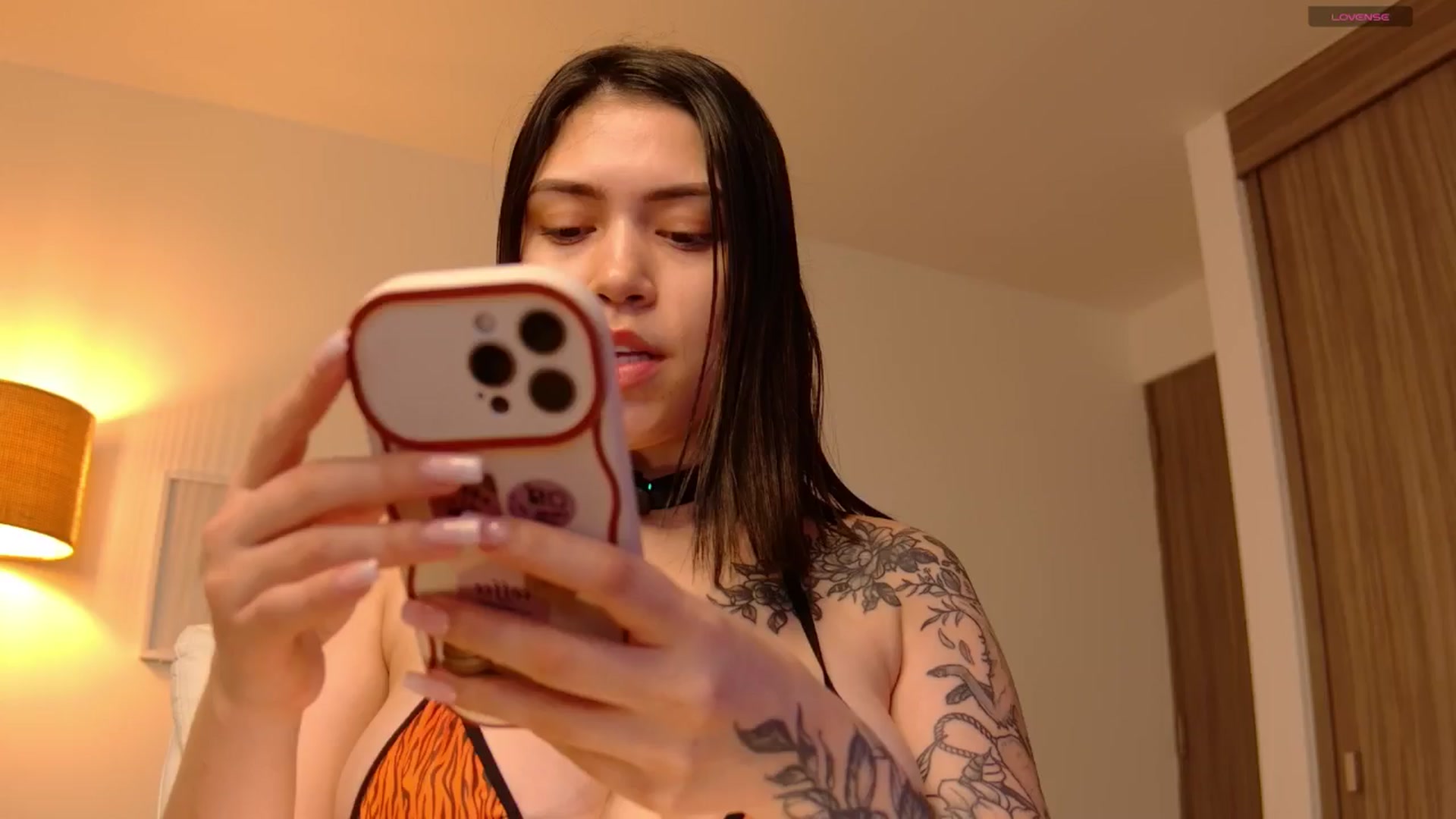 Gallery image thumbnail from angel_sweet9's myfreecams stream on, 06/02/2025, 22:20 image 18 of 20