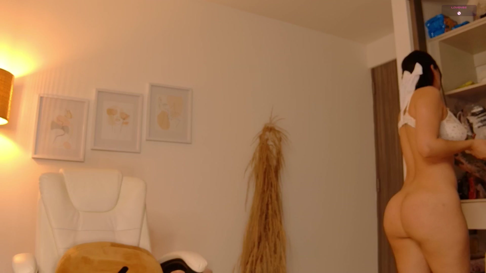 Gallery image thumbnail from angel_sweet9's myfreecams stream on, 06/04/2025, 16:32 image 16 of 20
