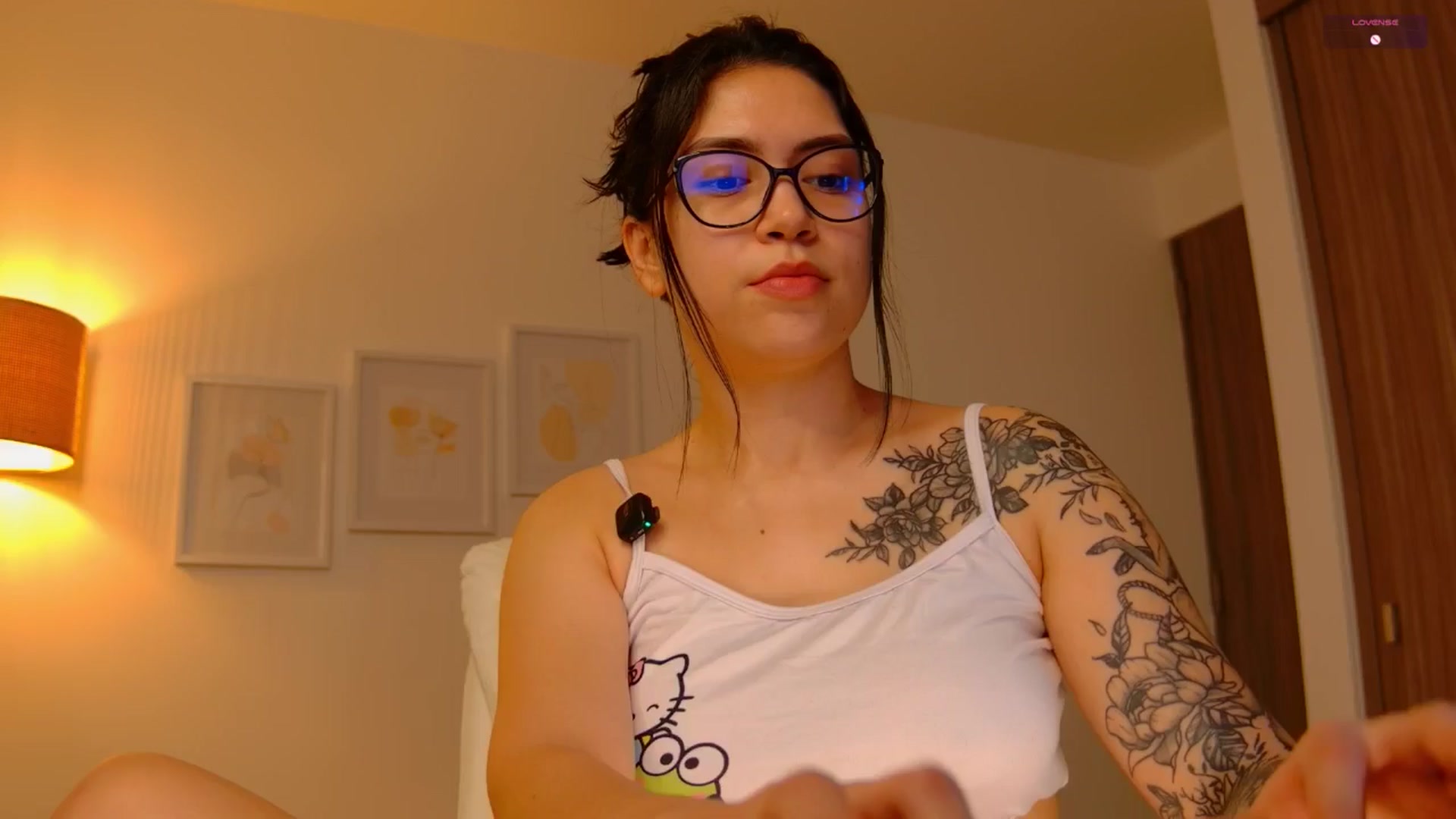 Gallery image thumbnail from angel_sweet9's myfreecams stream on, 06/09/2025, 23:32 image 11 of 20