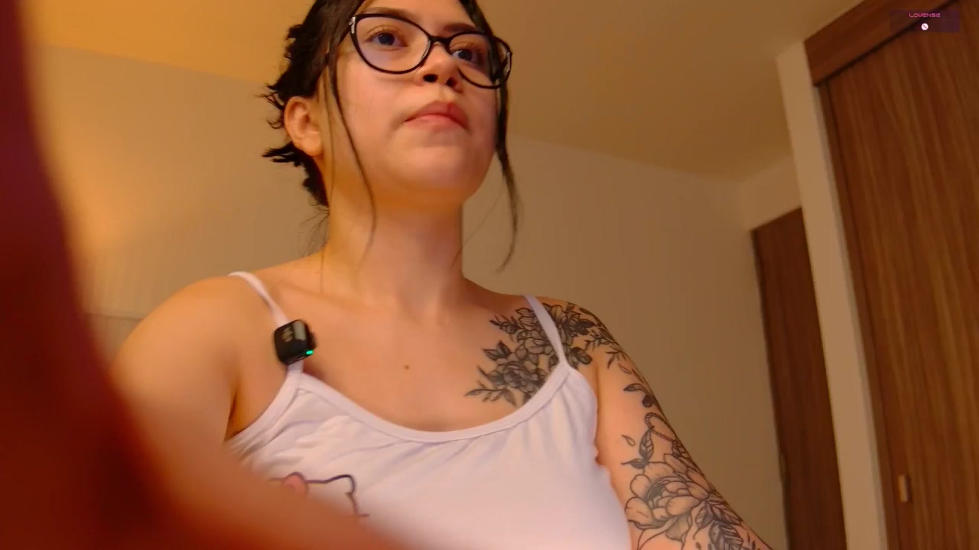 Gallery image thumbnail from angel_sweet9's myfreecams stream on, 06/09/2025, 23:32 image 19 of 20