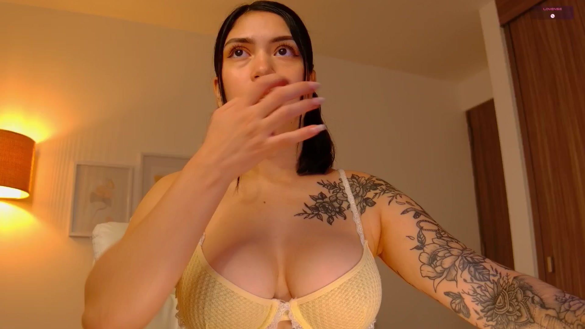 Gallery image thumbnail from angel_sweet9's myfreecams stream on, 06/10/2025, 13:00 image 1 of 20