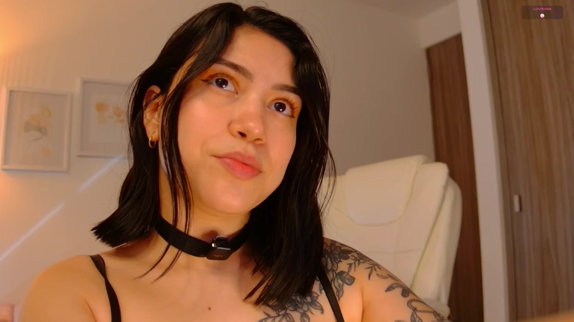 Gallery image thumbnail from angel_sweet9's myfreecams stream on, 06/14/2025, 14:48 image 6 of 20